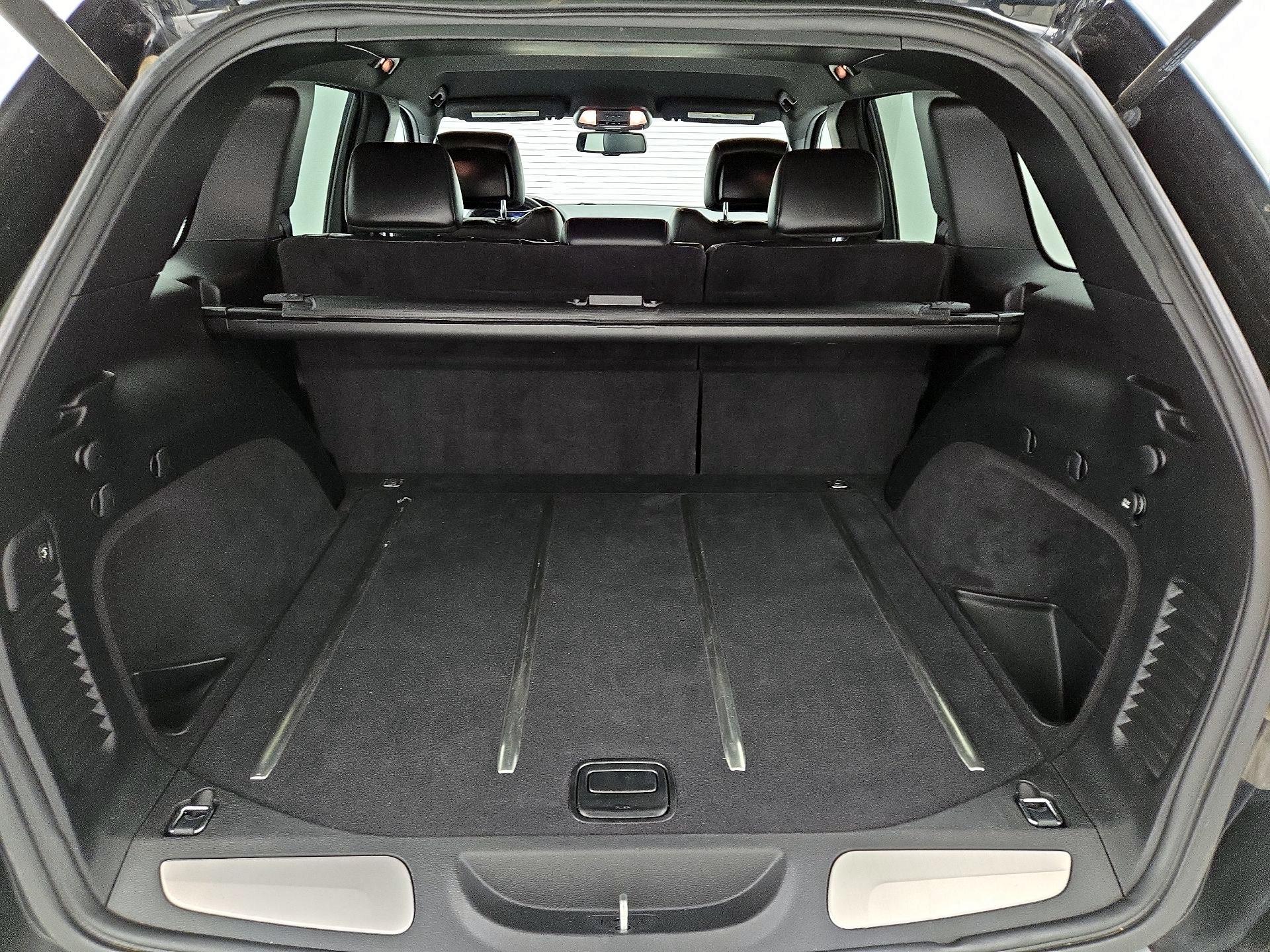 Thumbnail: 2015 Jeep Grand Cherokee - 20