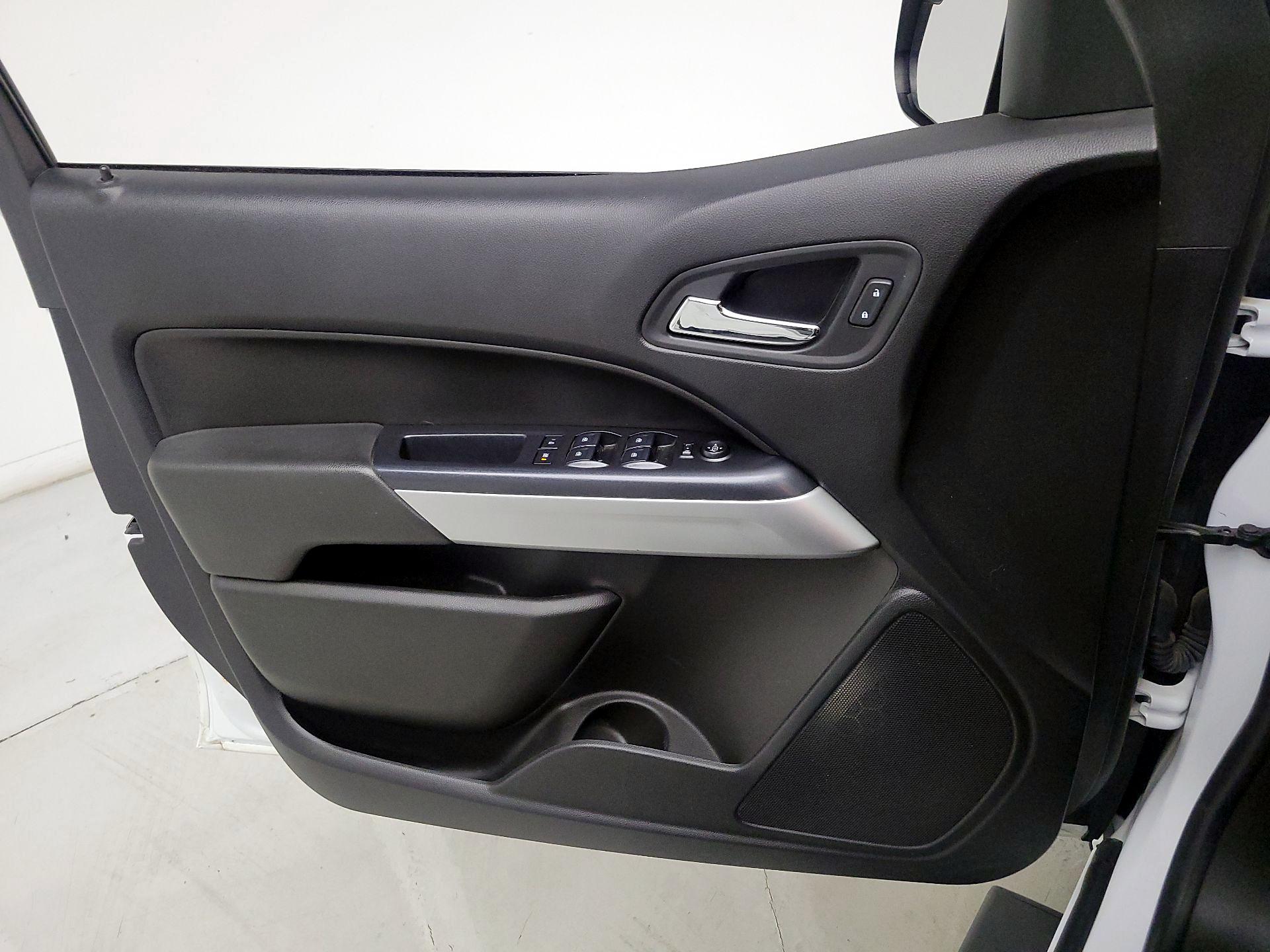 Thumbnail: 2021 Chevrolet Colorado - 12