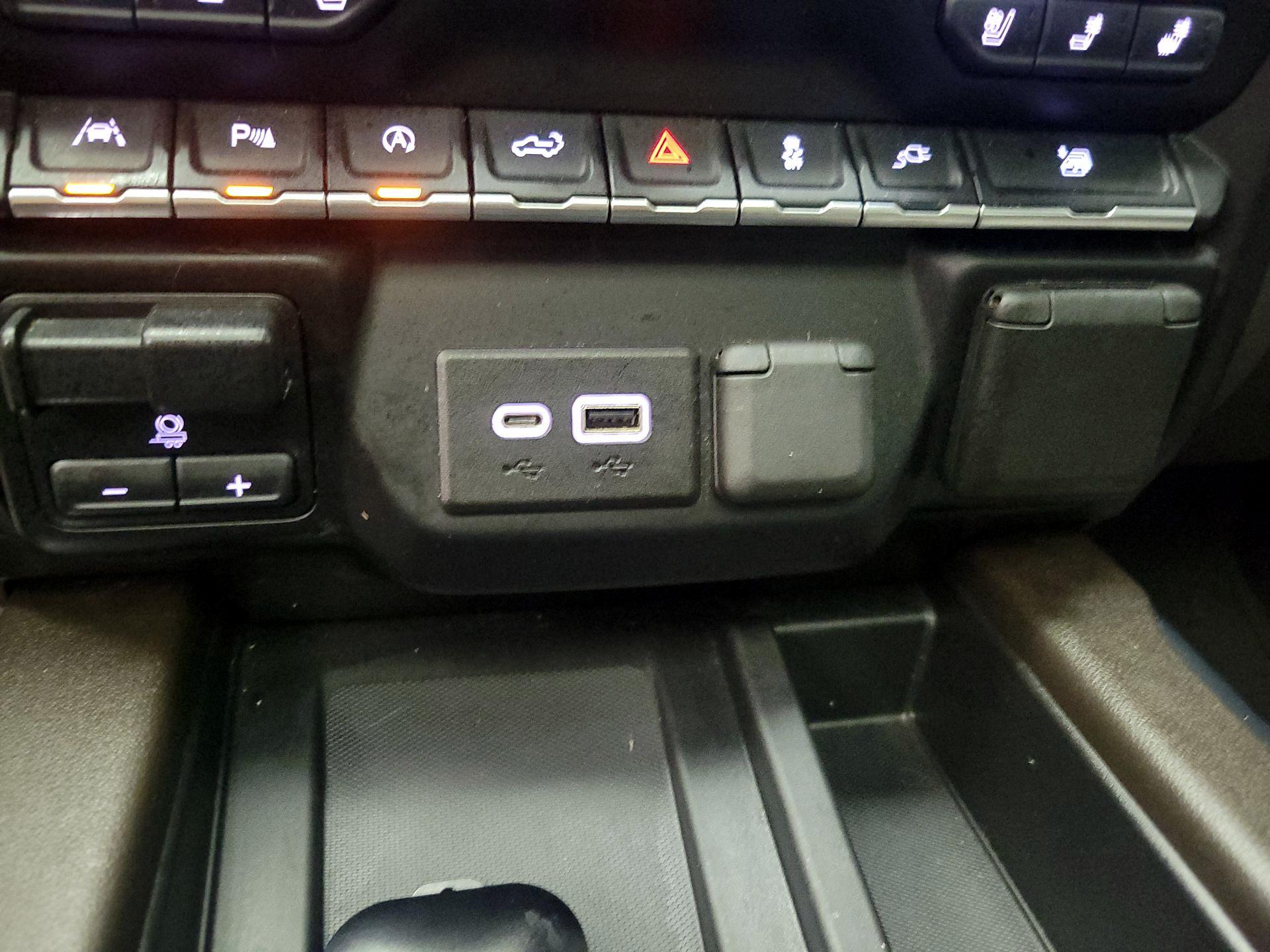 Thumbnail: 2020 GMC Sierra 1500 - 17