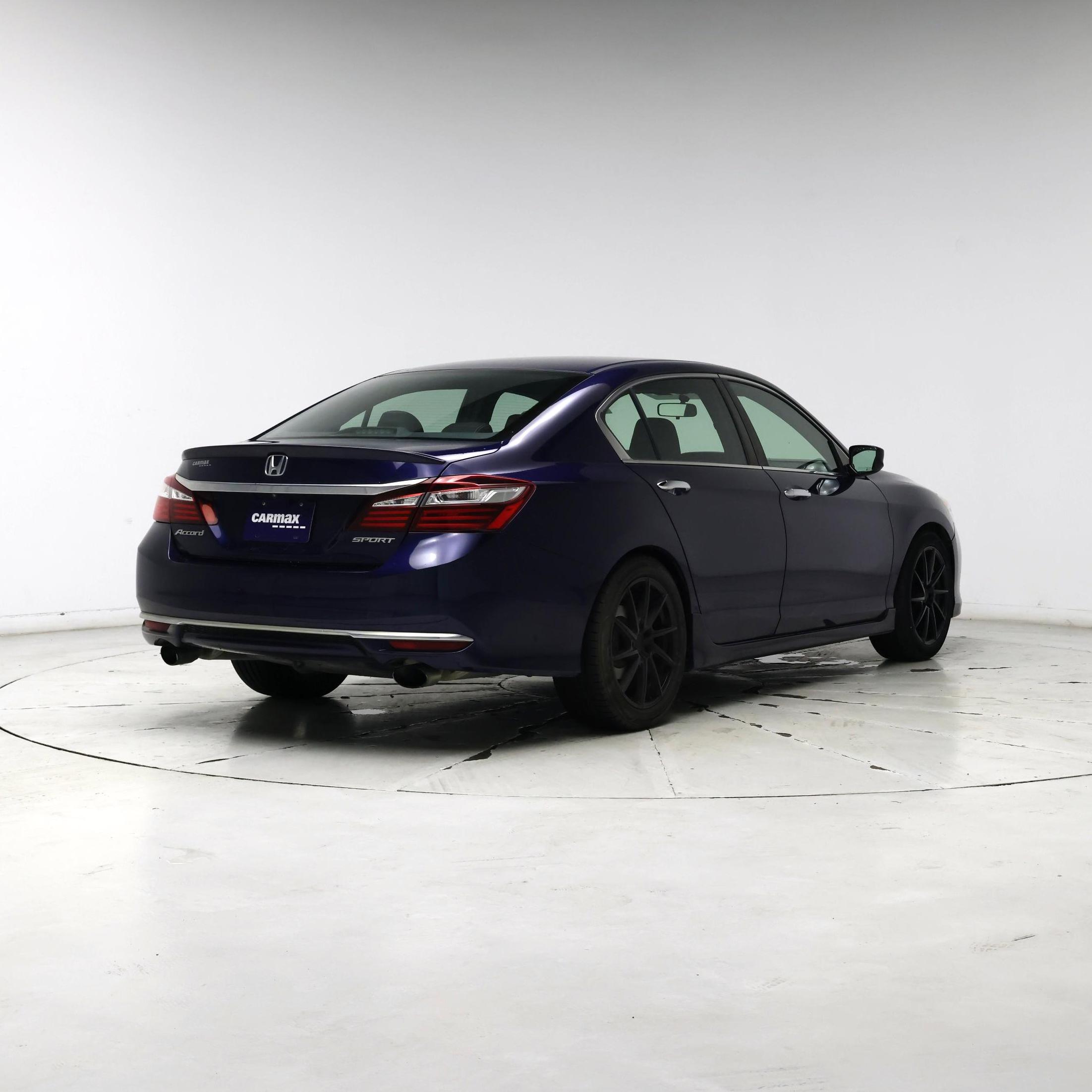 Thumbnail: 2017 Honda Accord - 8