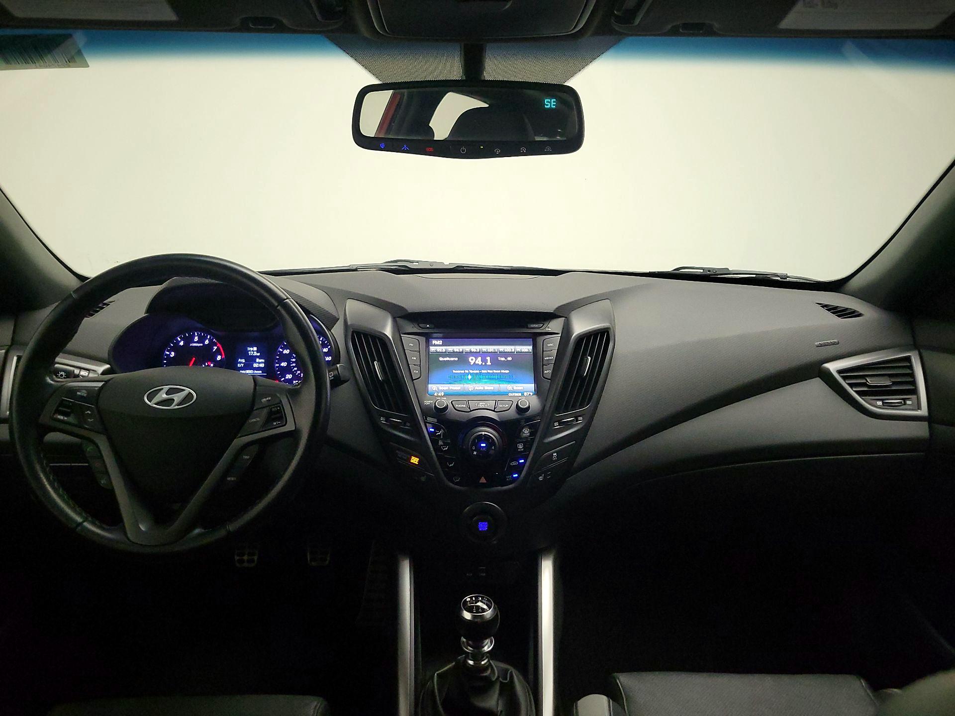 Thumbnail: 2016 Hyundai Veloster - 9