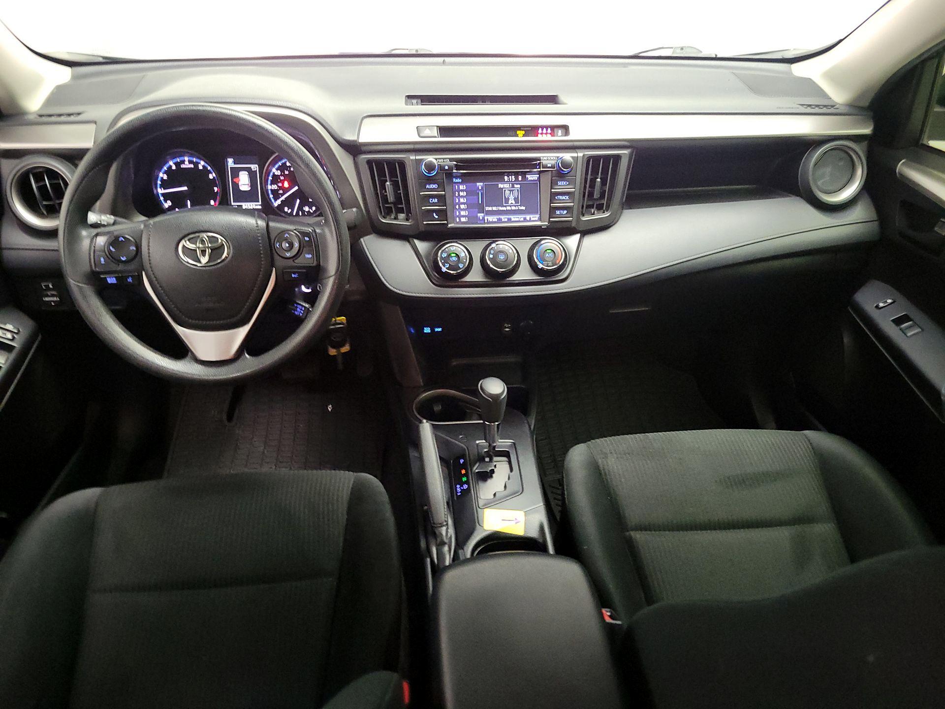 Thumbnail: 2017 Toyota RAV4 - 9