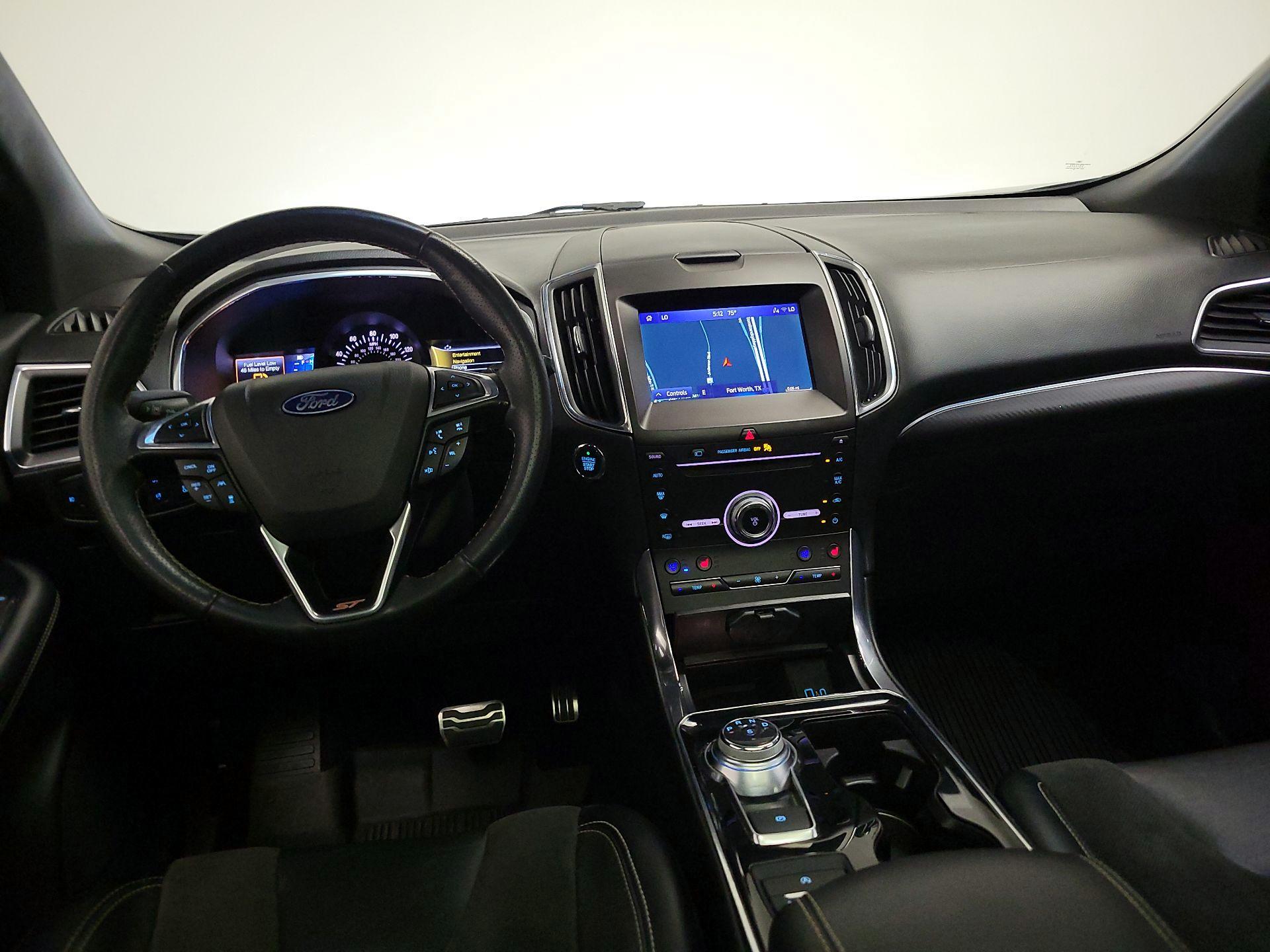 Thumbnail: 2019 Ford Edge - 9