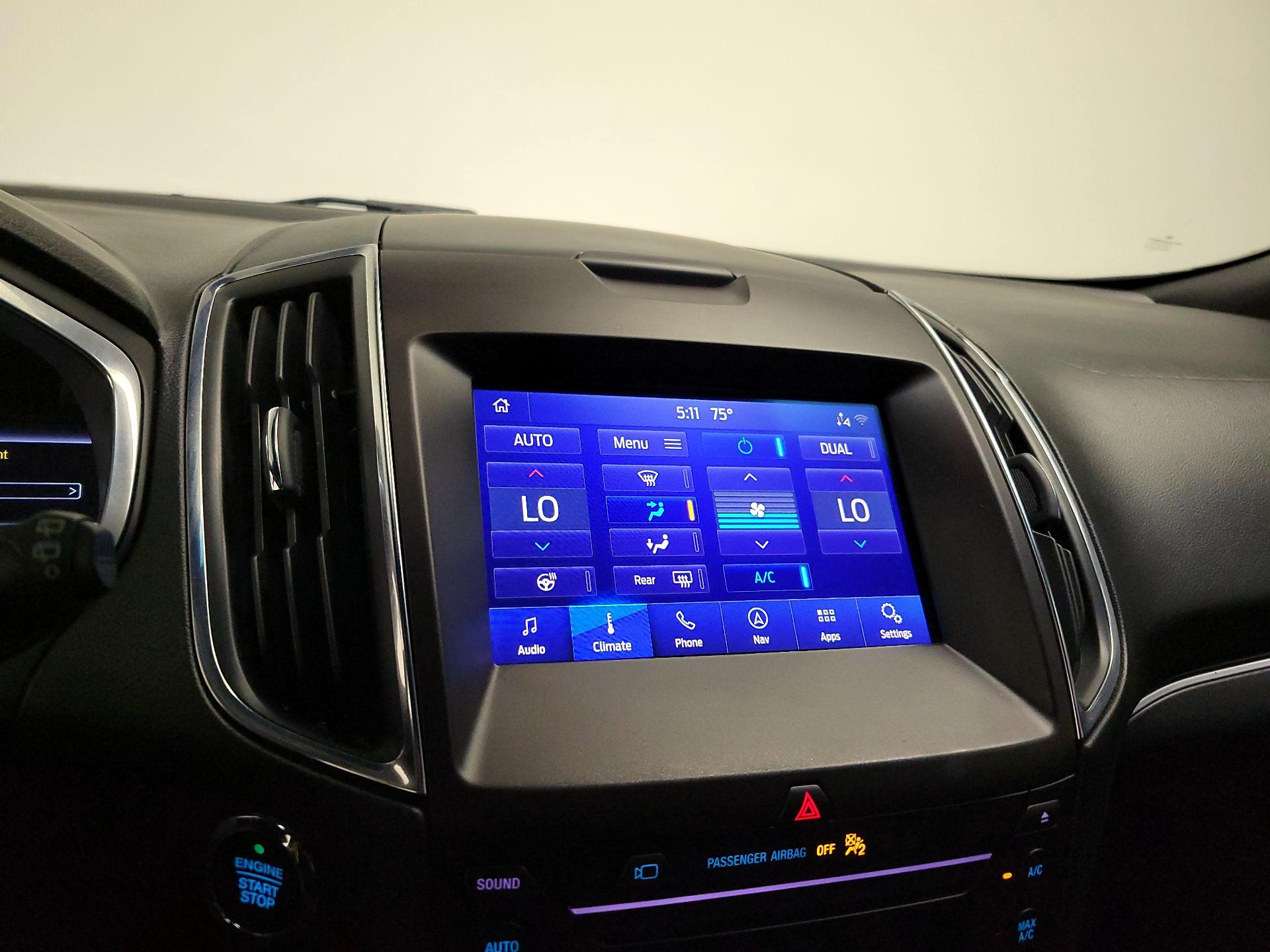 Thumbnail: 2019 Ford Edge - 16
