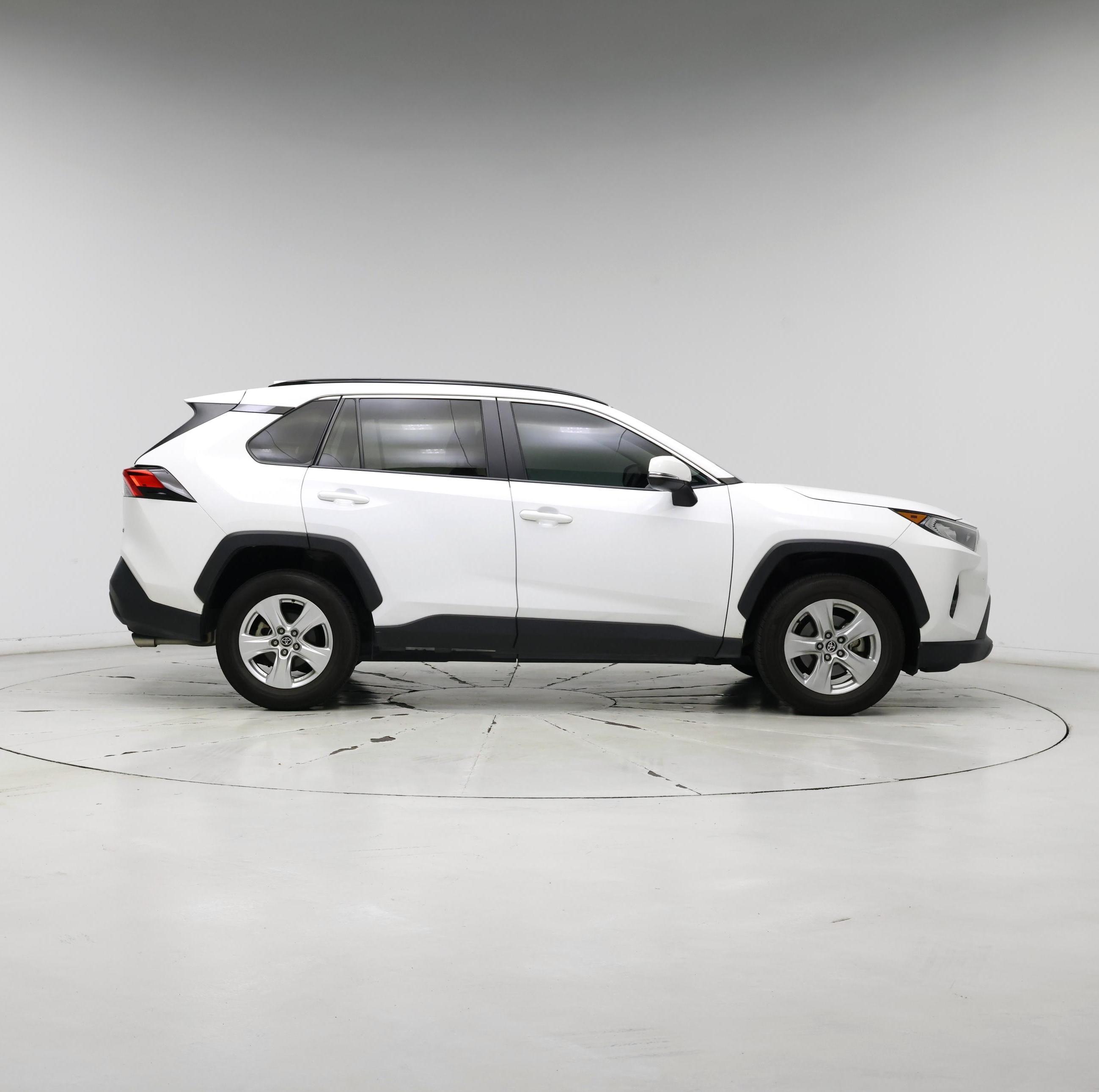 Thumbnail: 2021 Toyota RAV4 - 7