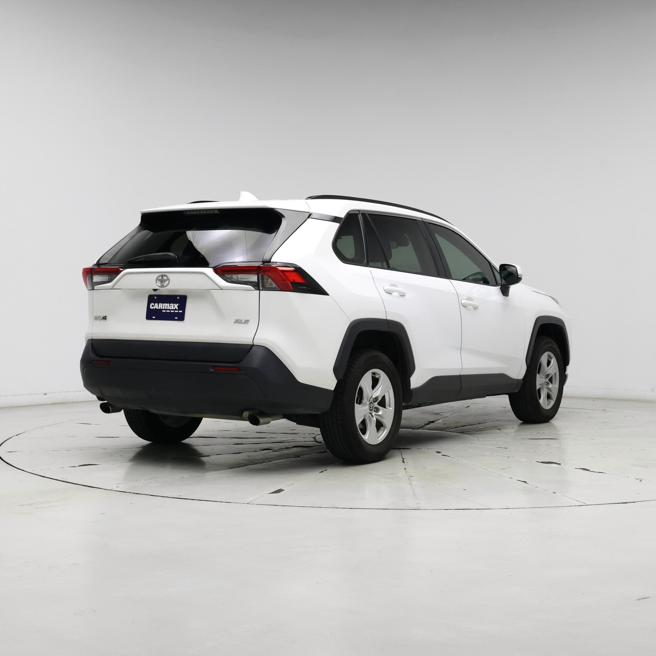 Thumbnail: 2021 Toyota RAV4 - 8
