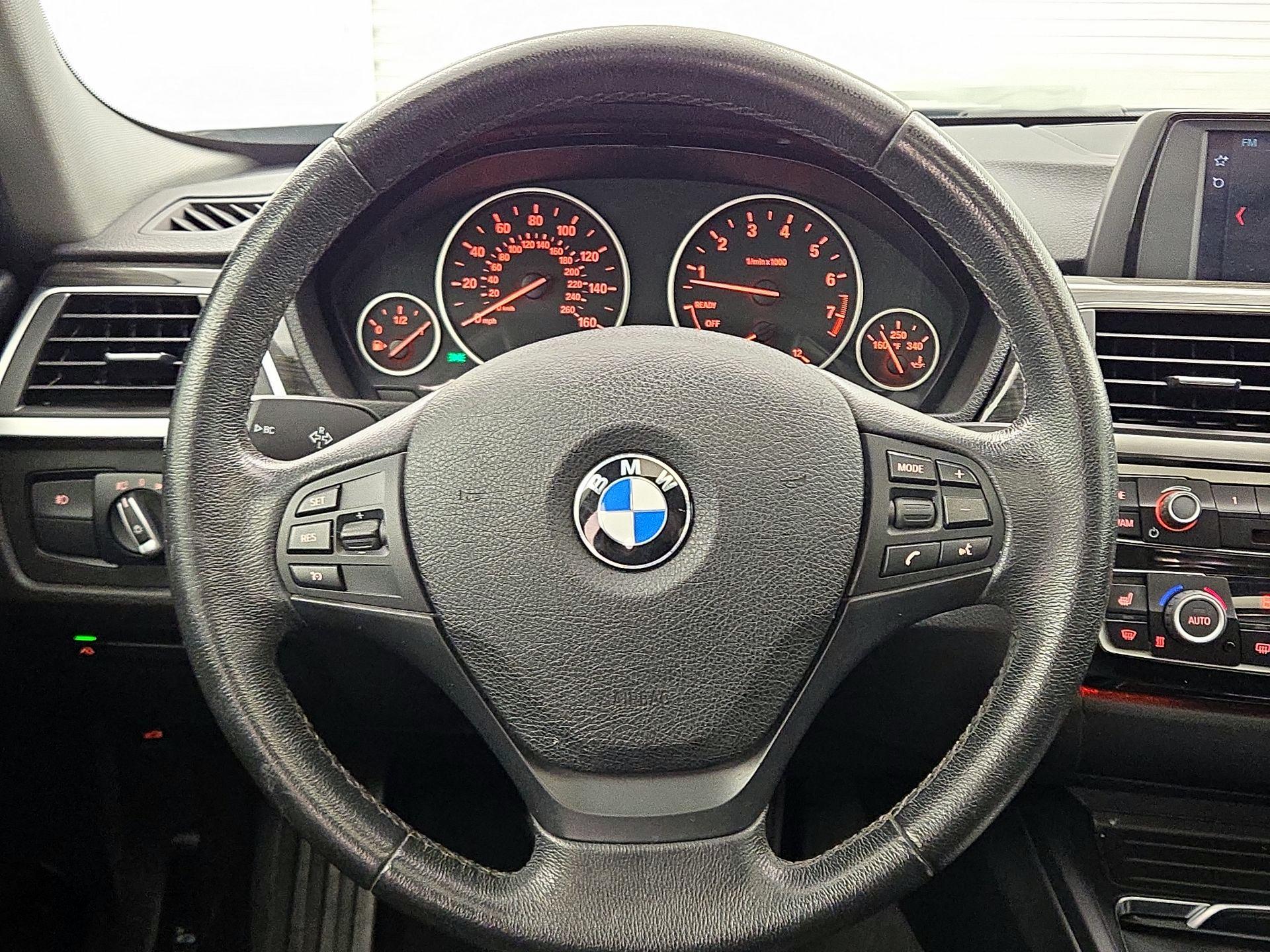 Thumbnail: 2018 BMW 3 Series - 10