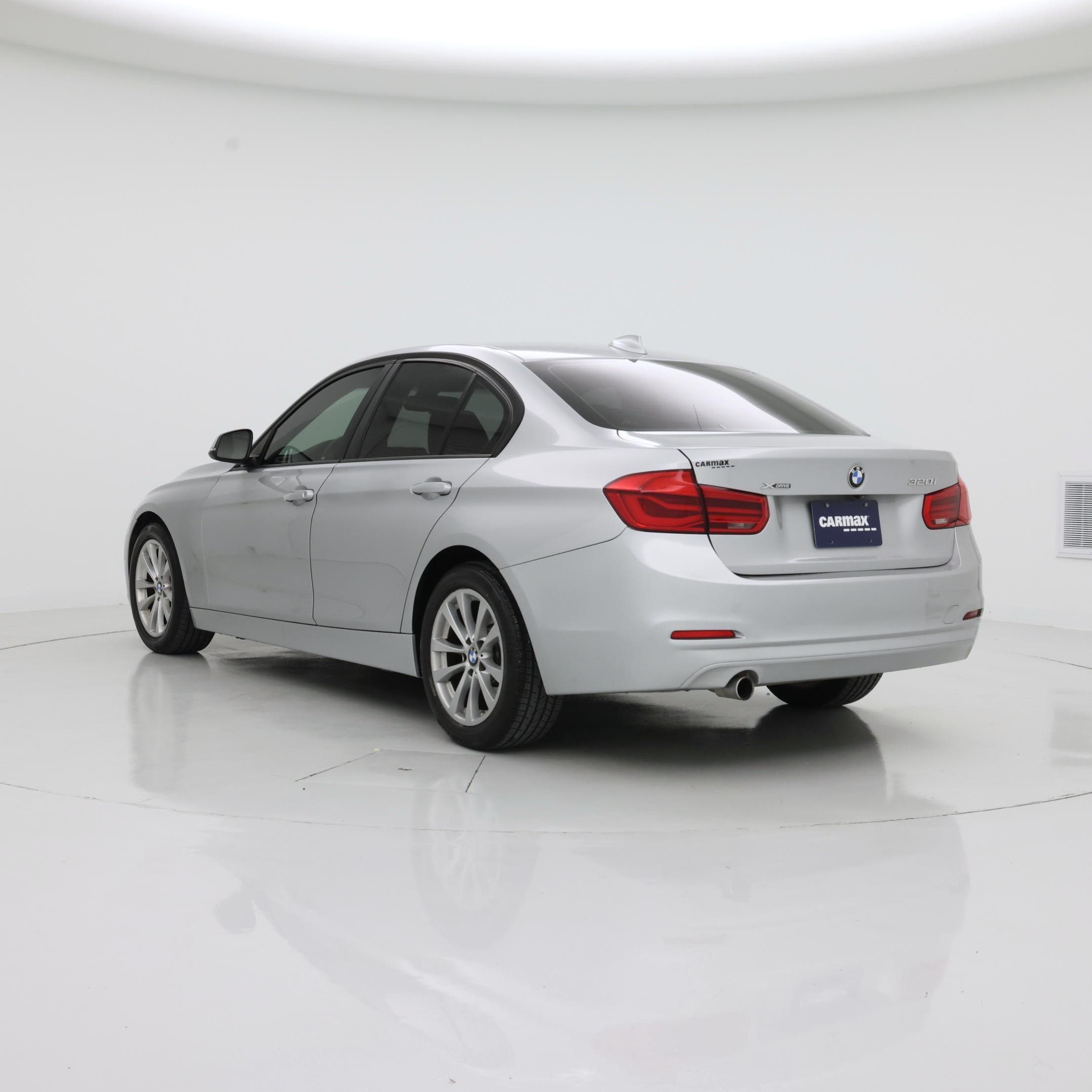 Thumbnail: 2018 BMW 3 Series - 2