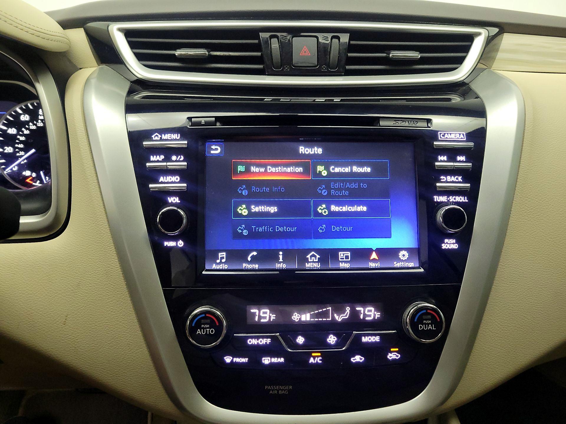 Thumbnail: 2015 Nissan Murano - 14