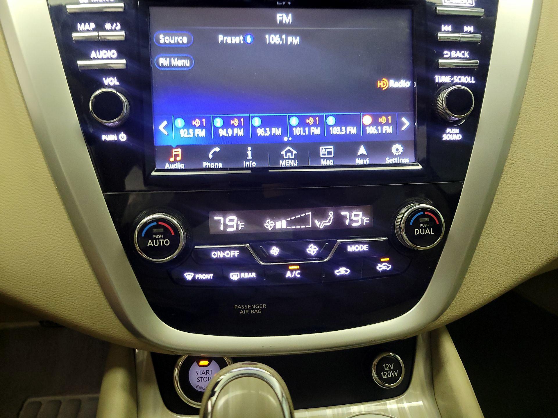 Thumbnail: 2015 Nissan Murano - 17
