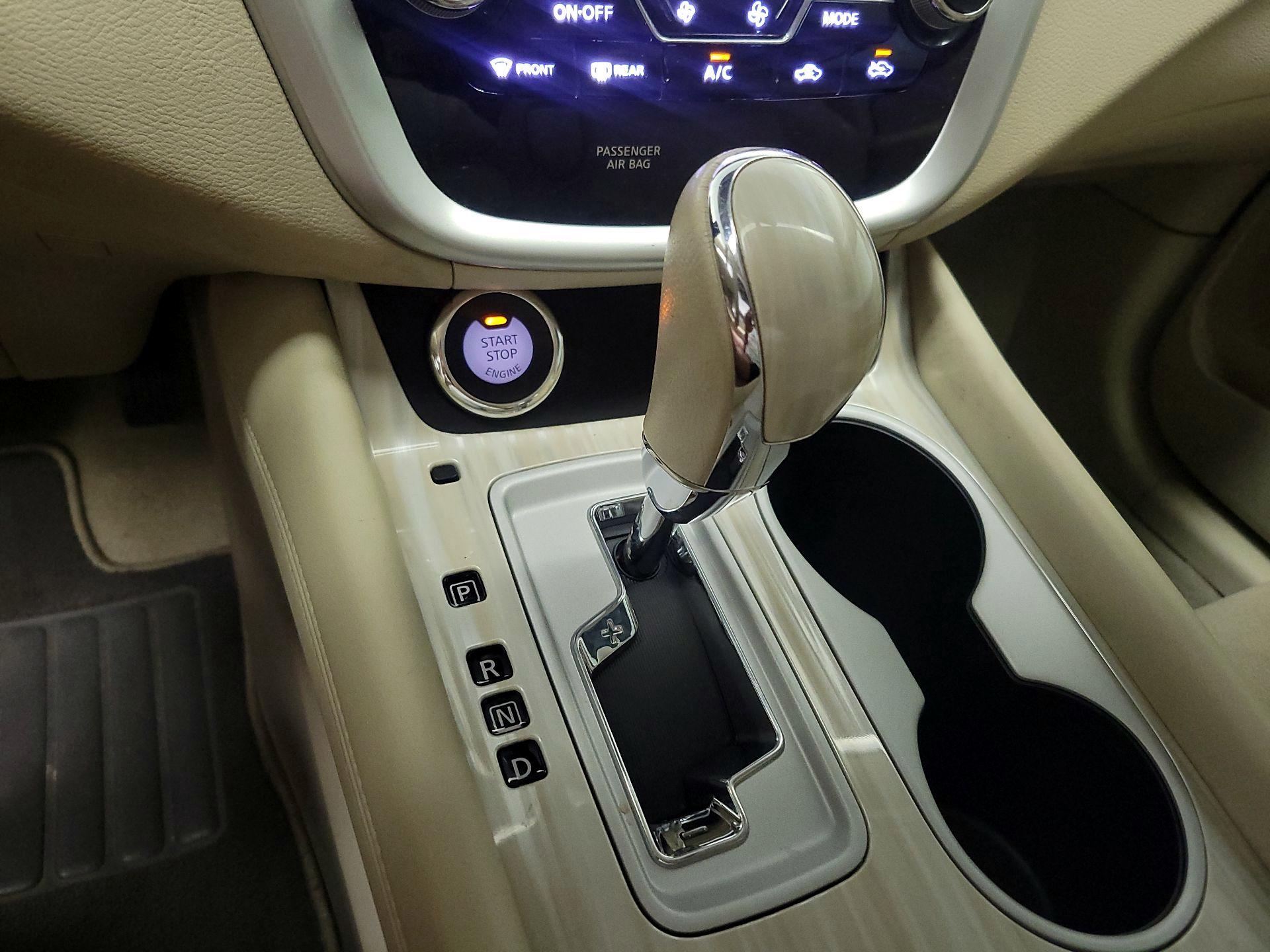 Thumbnail: 2015 Nissan Murano - 18