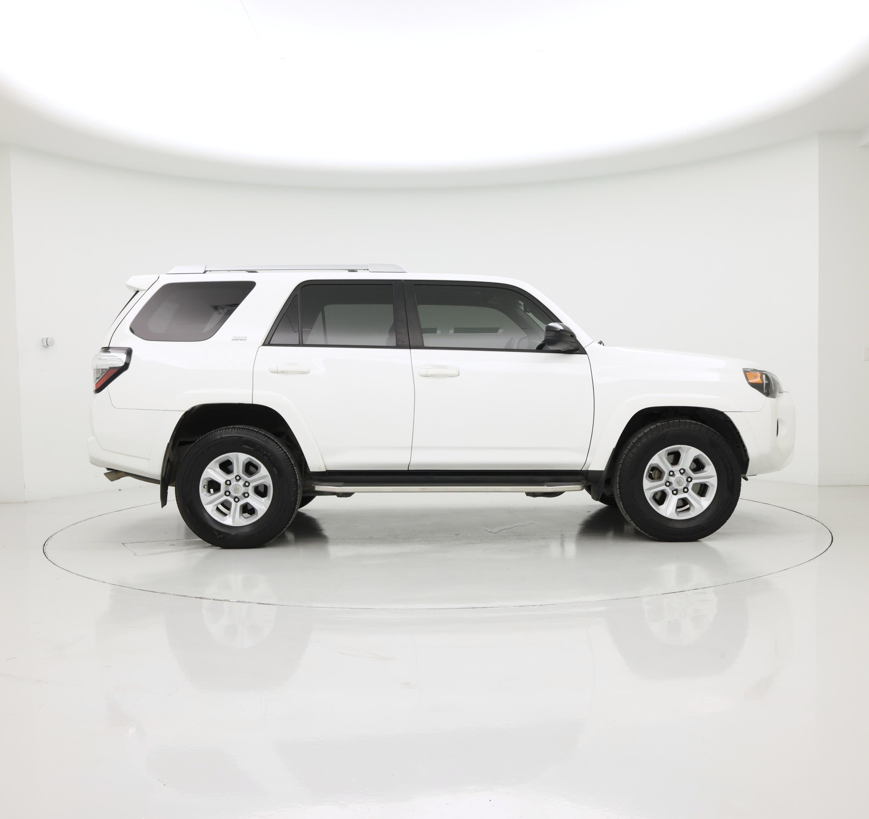 Thumbnail: 2016 Toyota 4Runner - 7