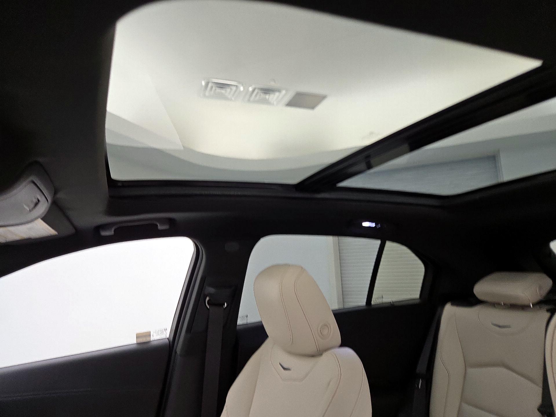 Thumbnail: 2020 Cadillac XT4 - 19