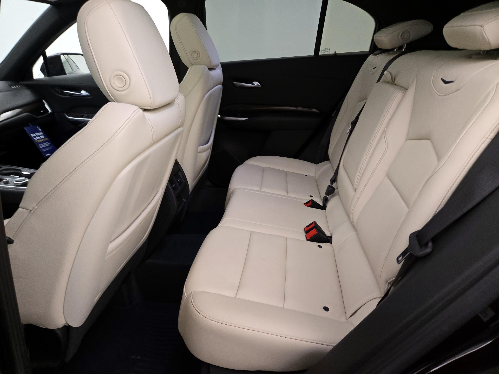 Thumbnail: 2020 Cadillac XT4 - 20