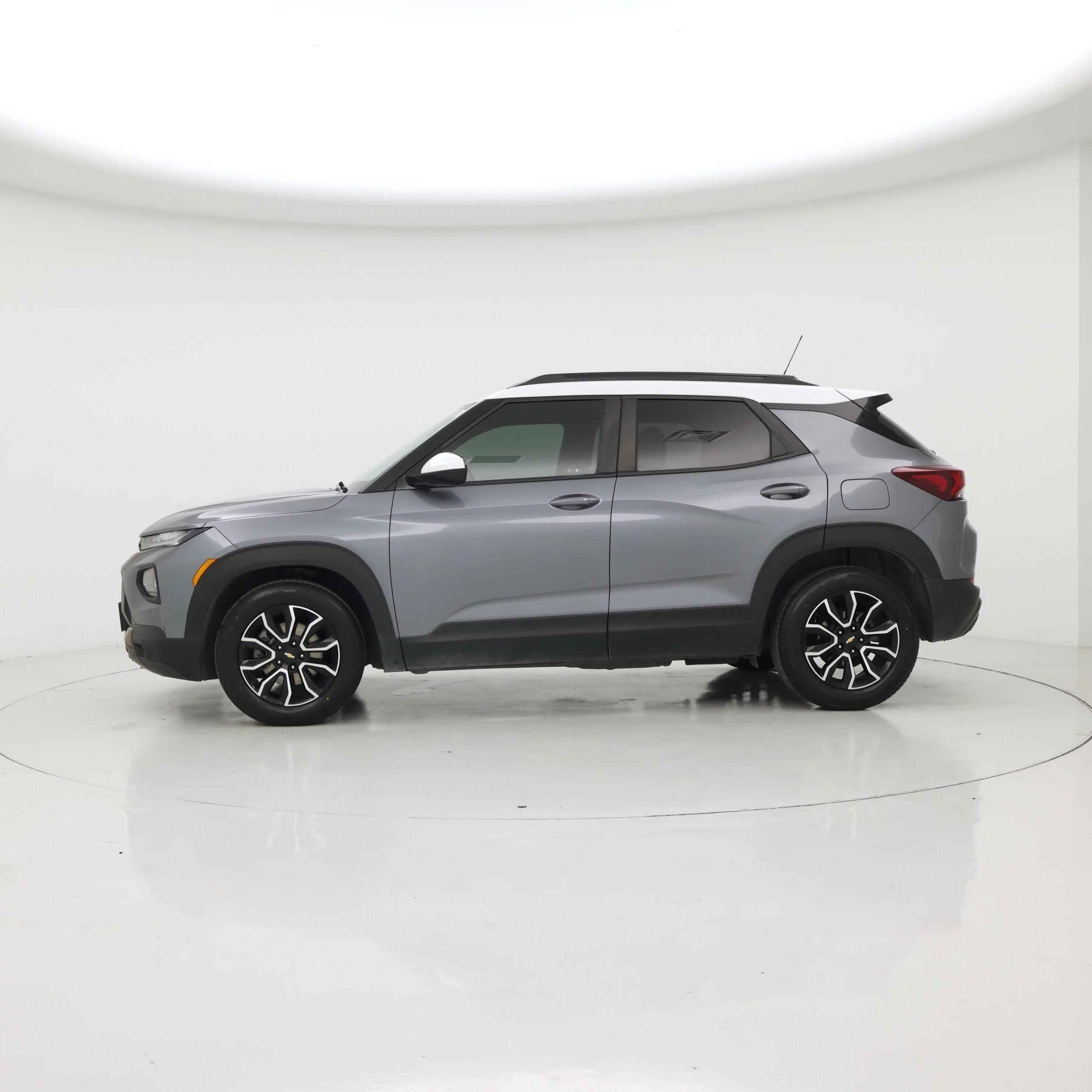 Thumbnail: 2022 Chevrolet TrailBlazer - 3