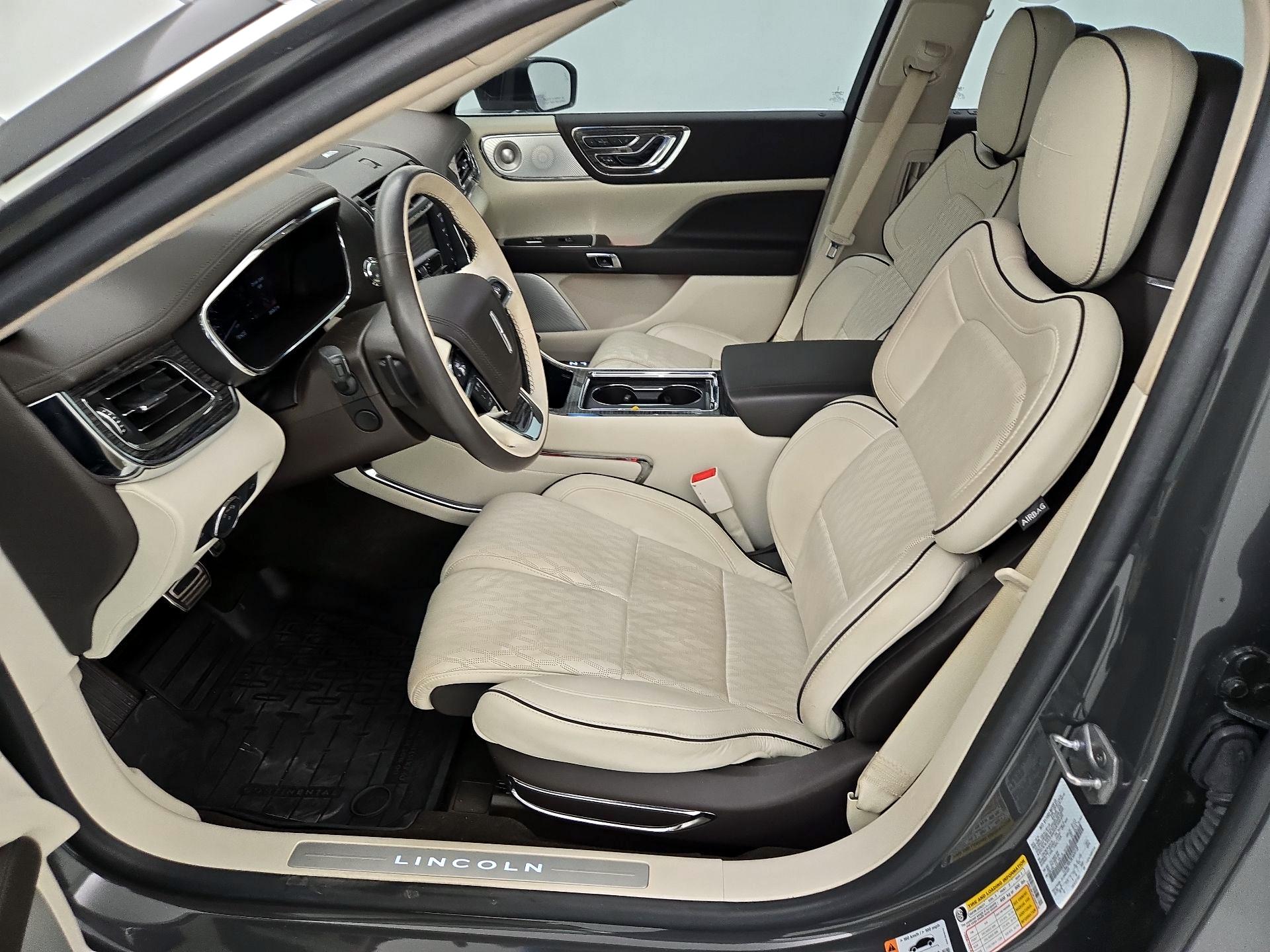 Thumbnail: 2019 Lincoln Continental - 11