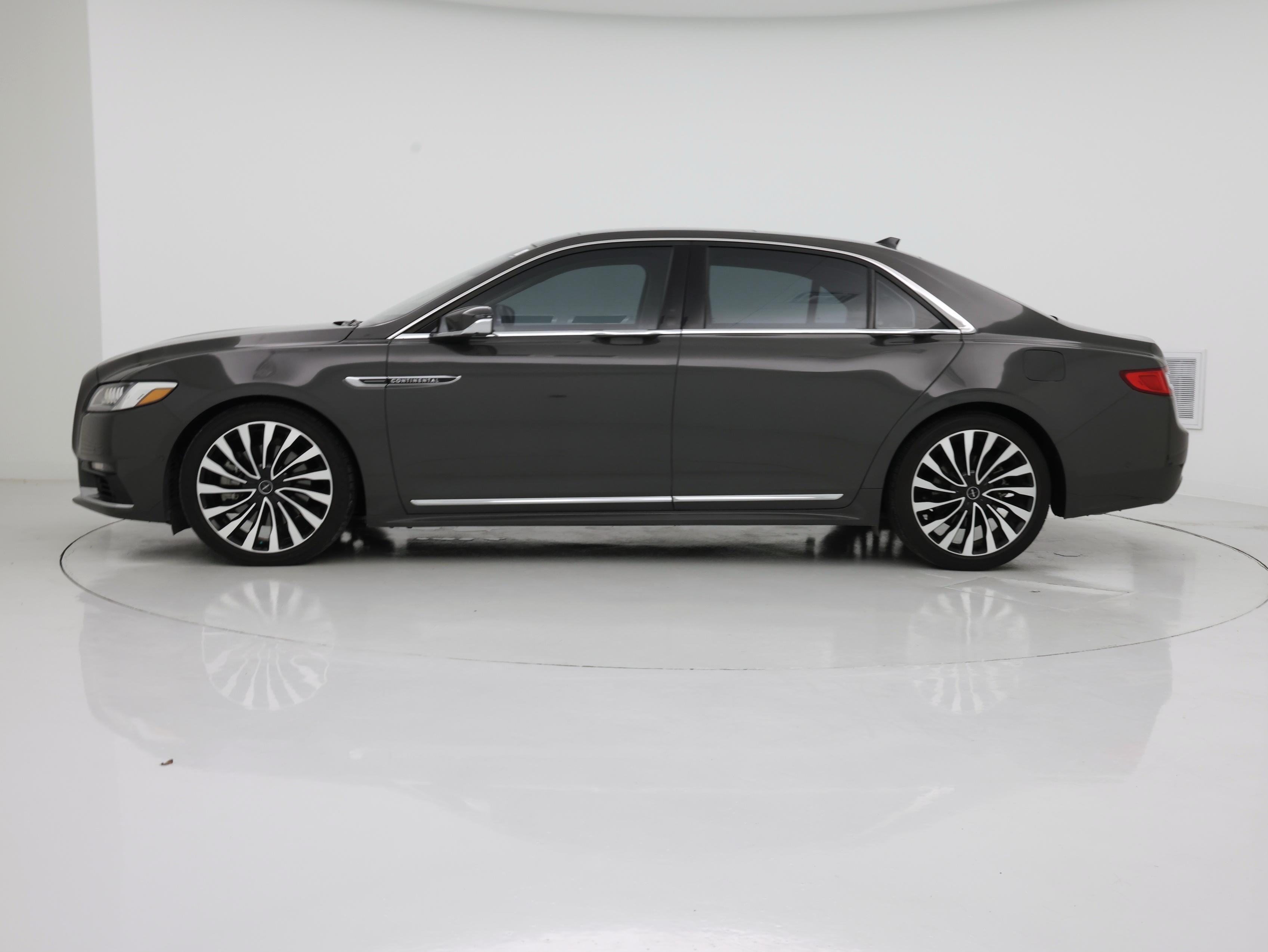 Thumbnail: 2019 Lincoln Continental - 3