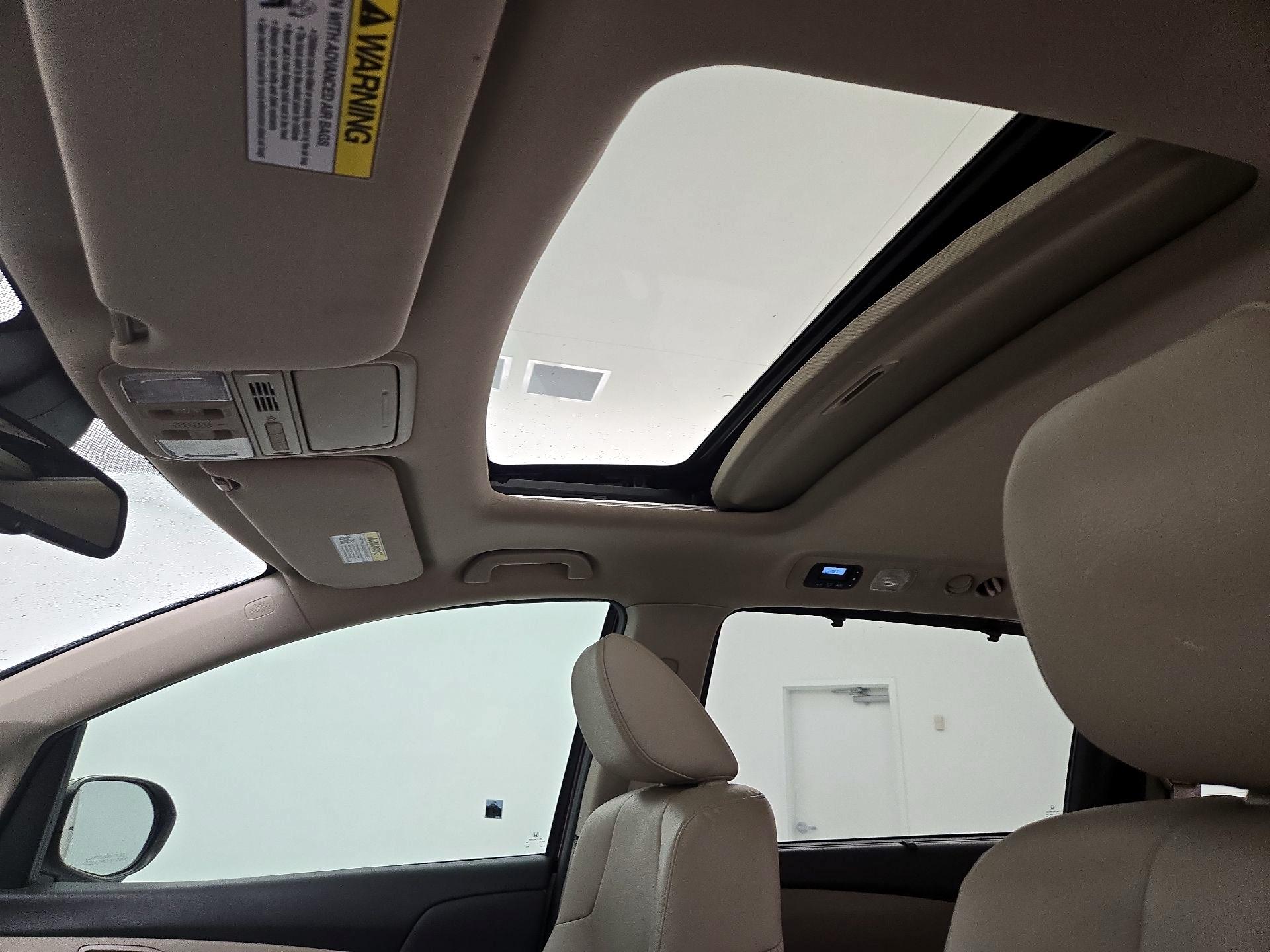 Thumbnail: 2014 Honda Odyssey - 19