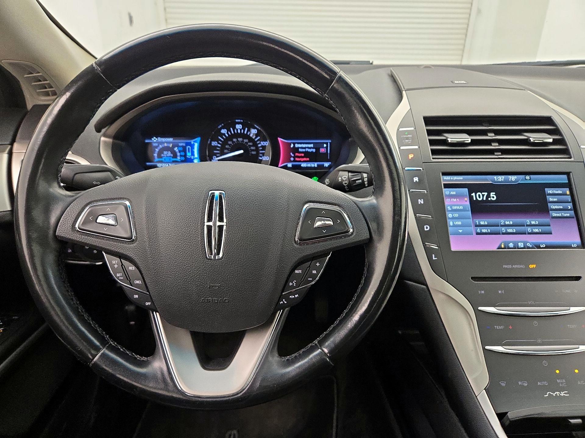 Thumbnail: 2016 Lincoln MKZ - 10