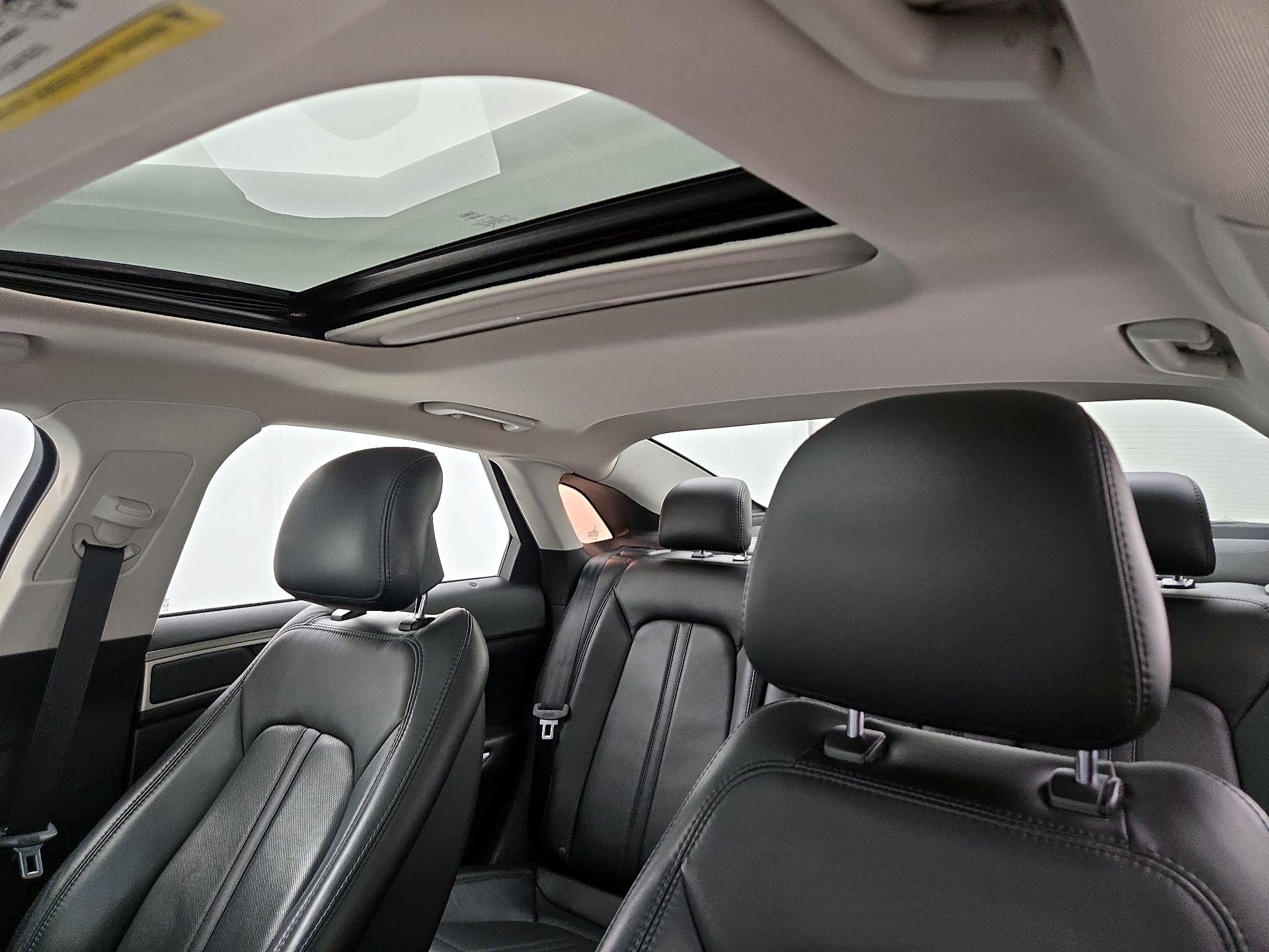 Thumbnail: 2016 Lincoln MKZ - 19