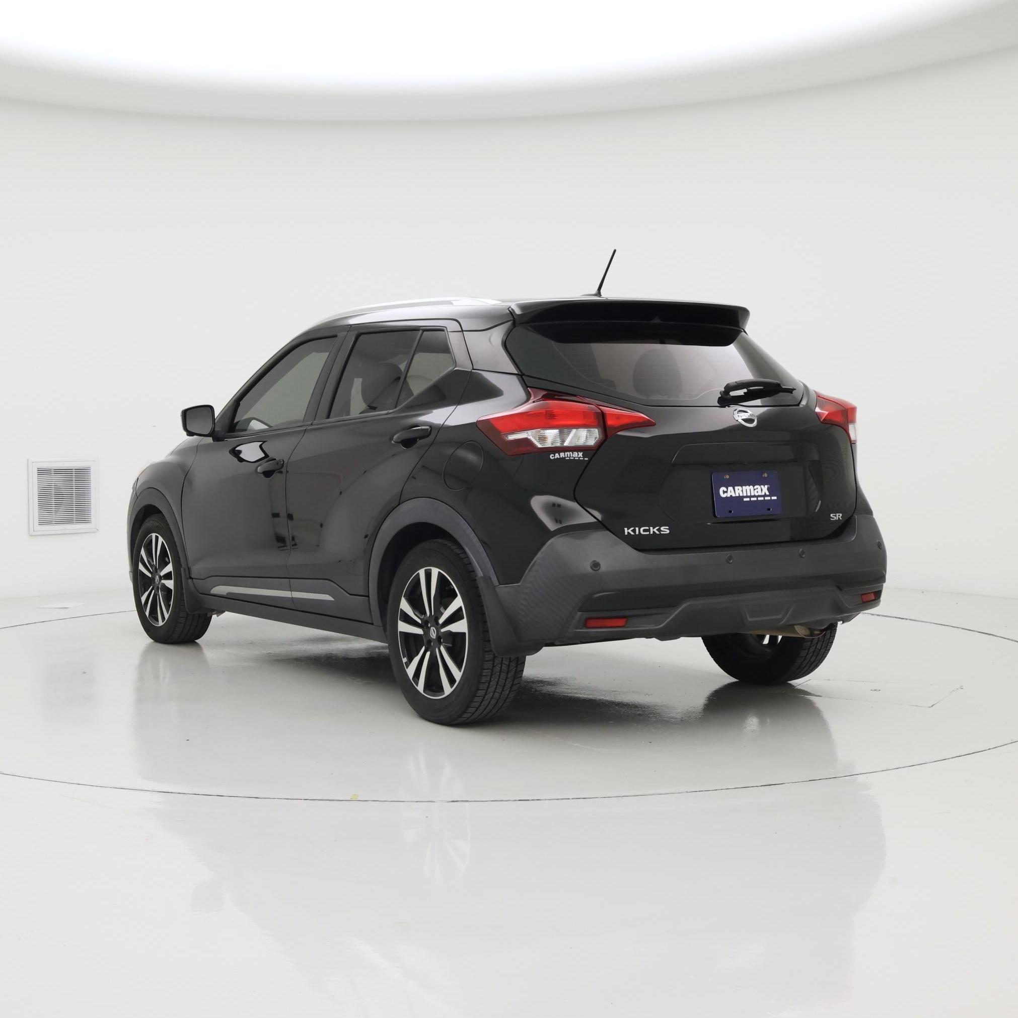 Thumbnail: 2020 Nissan Kicks - 2