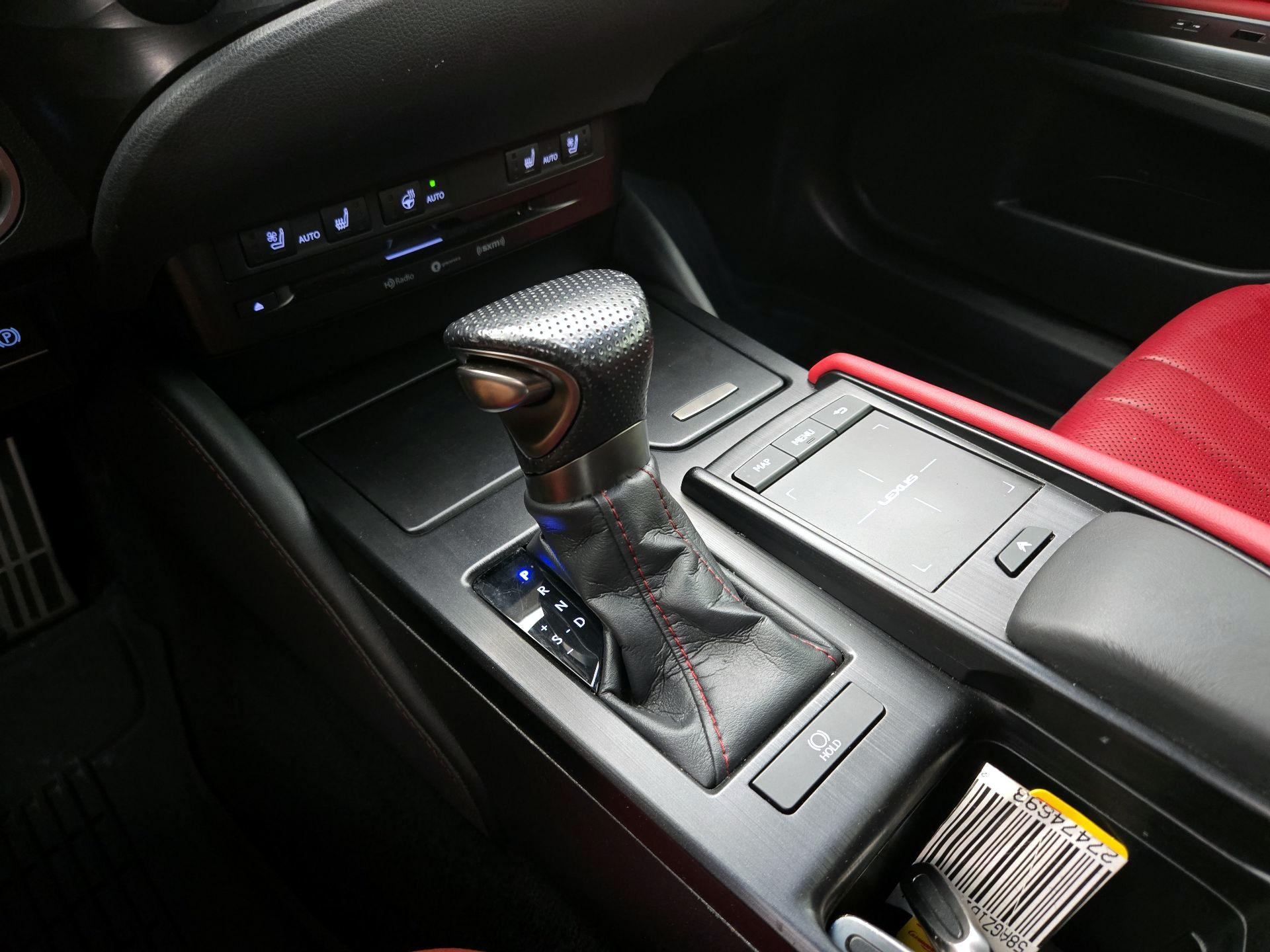 Thumbnail: 2020 Lexus ES - 18