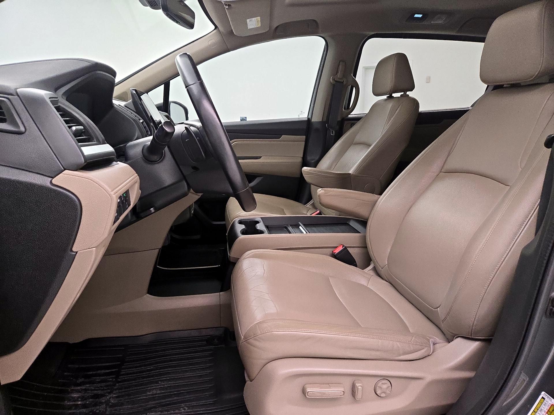 Thumbnail: 2018 Honda Odyssey - 11