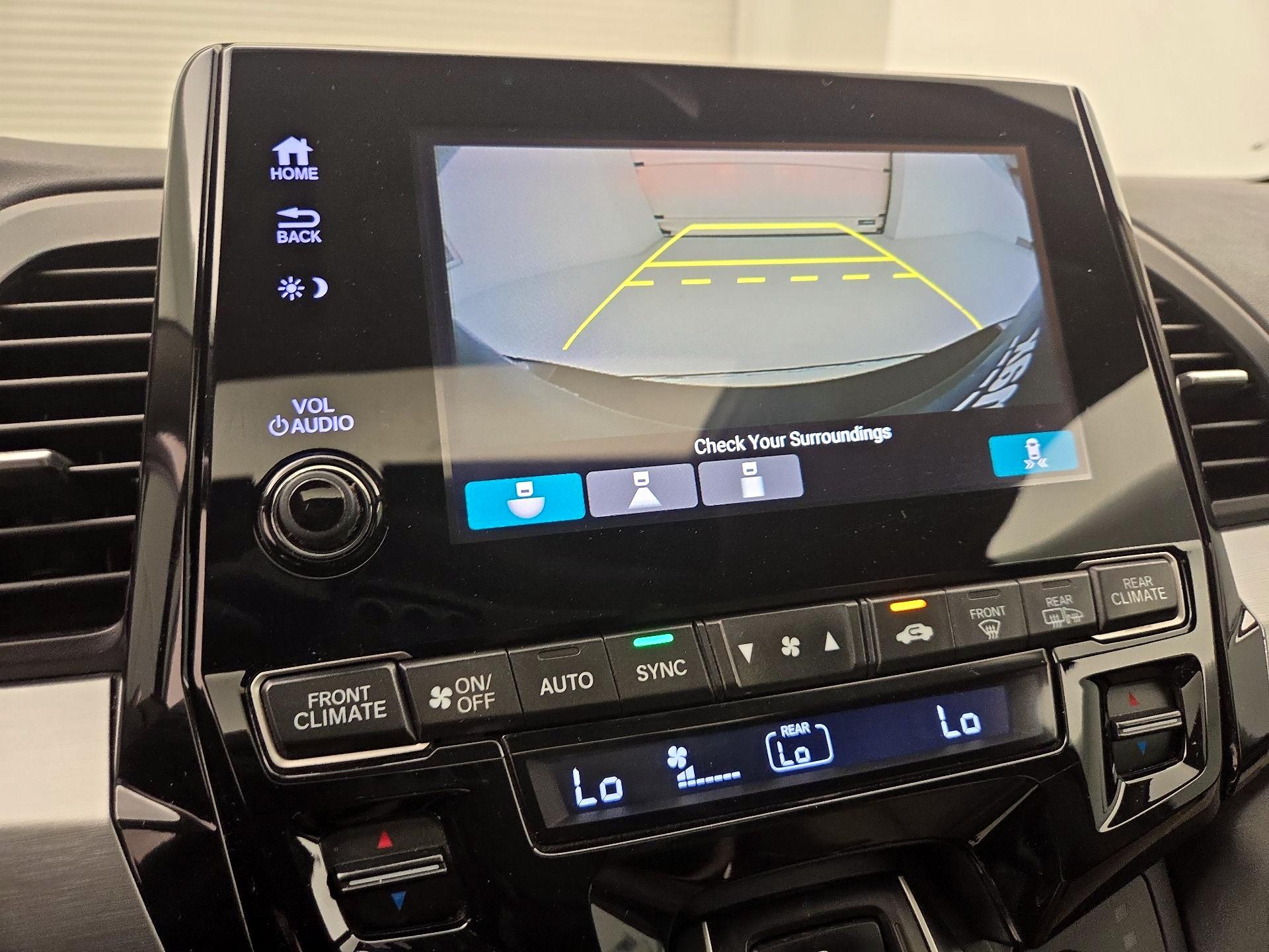 Thumbnail: 2018 Honda Odyssey - 15