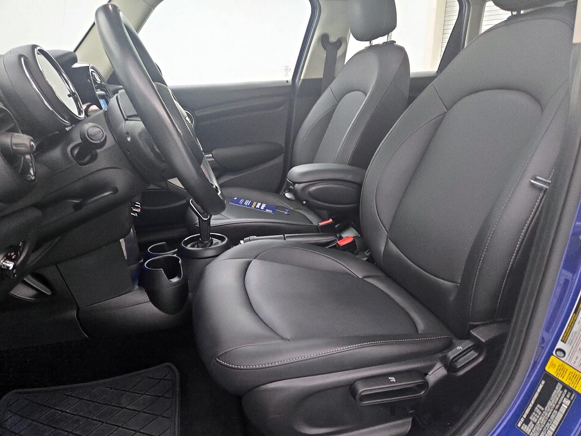 Thumbnail: 2020 MINI Cooper Hardtop - 11