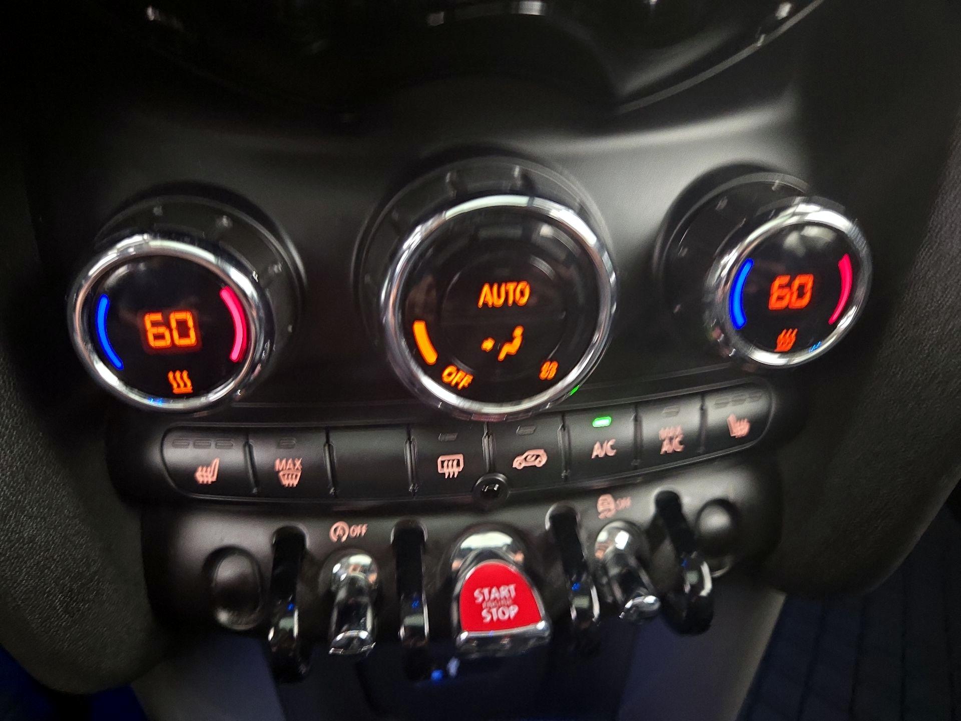 Thumbnail: 2020 MINI Cooper Hardtop - 16