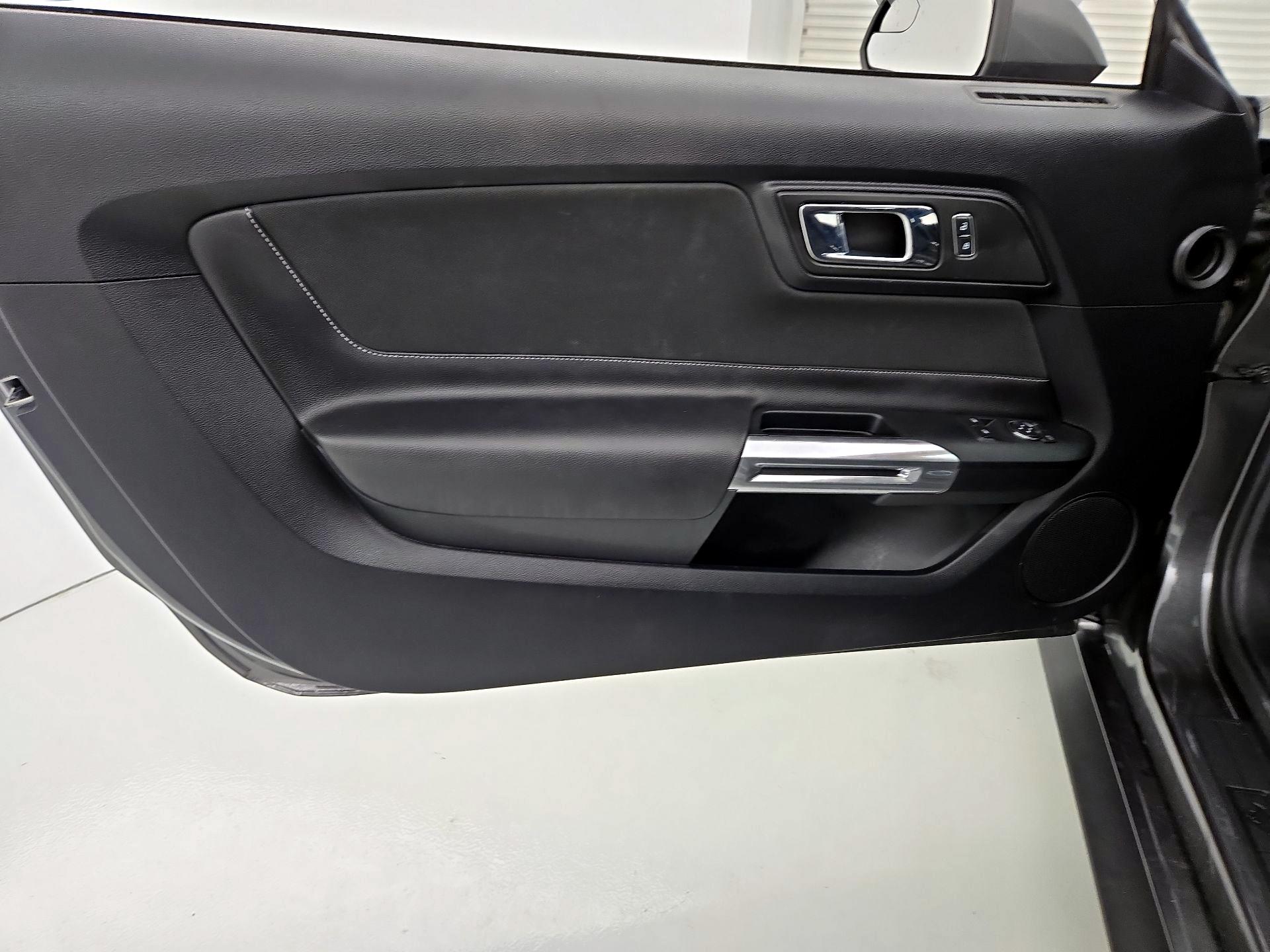 Thumbnail: 2015 Ford Mustang - 12