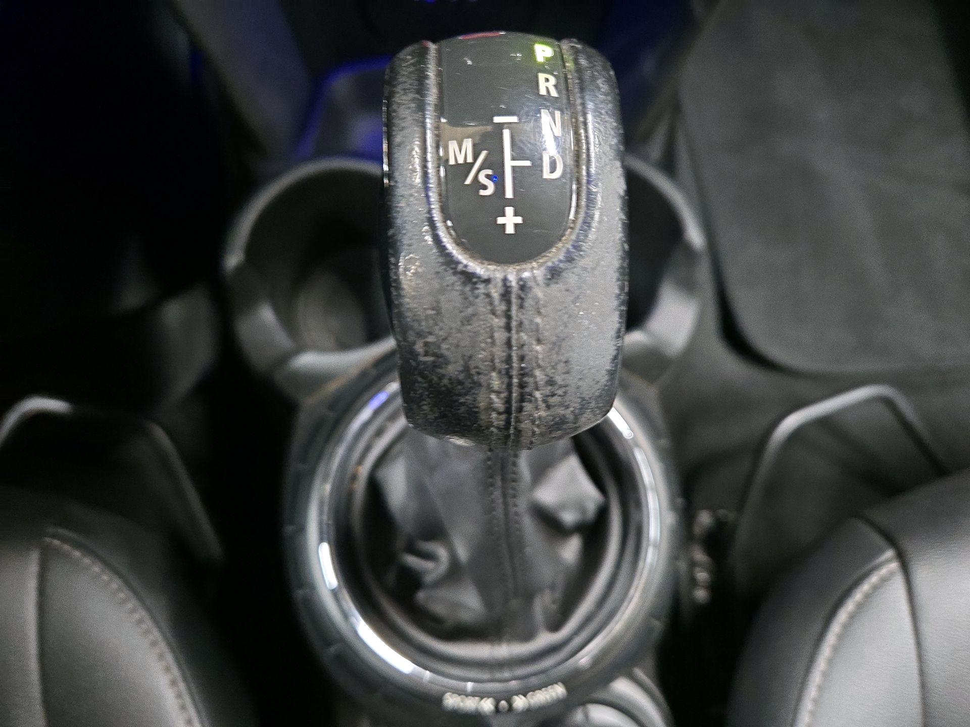 Thumbnail: 2015 MINI Cooper Hardtop - 16