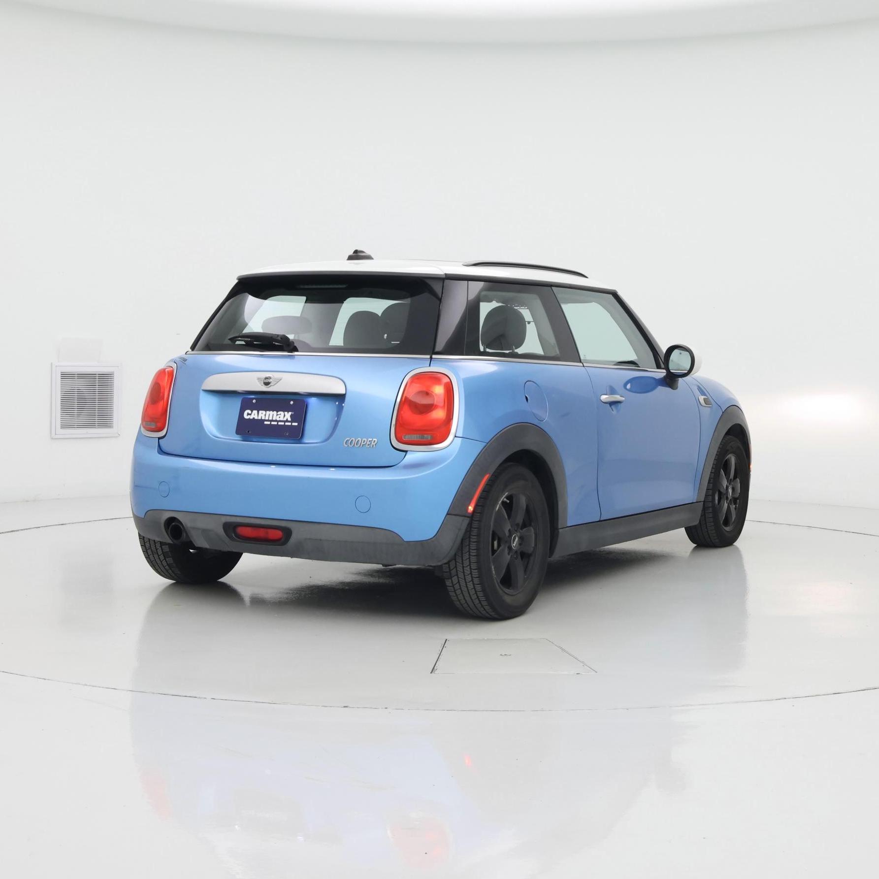 Thumbnail: 2015 MINI Cooper Hardtop - 8