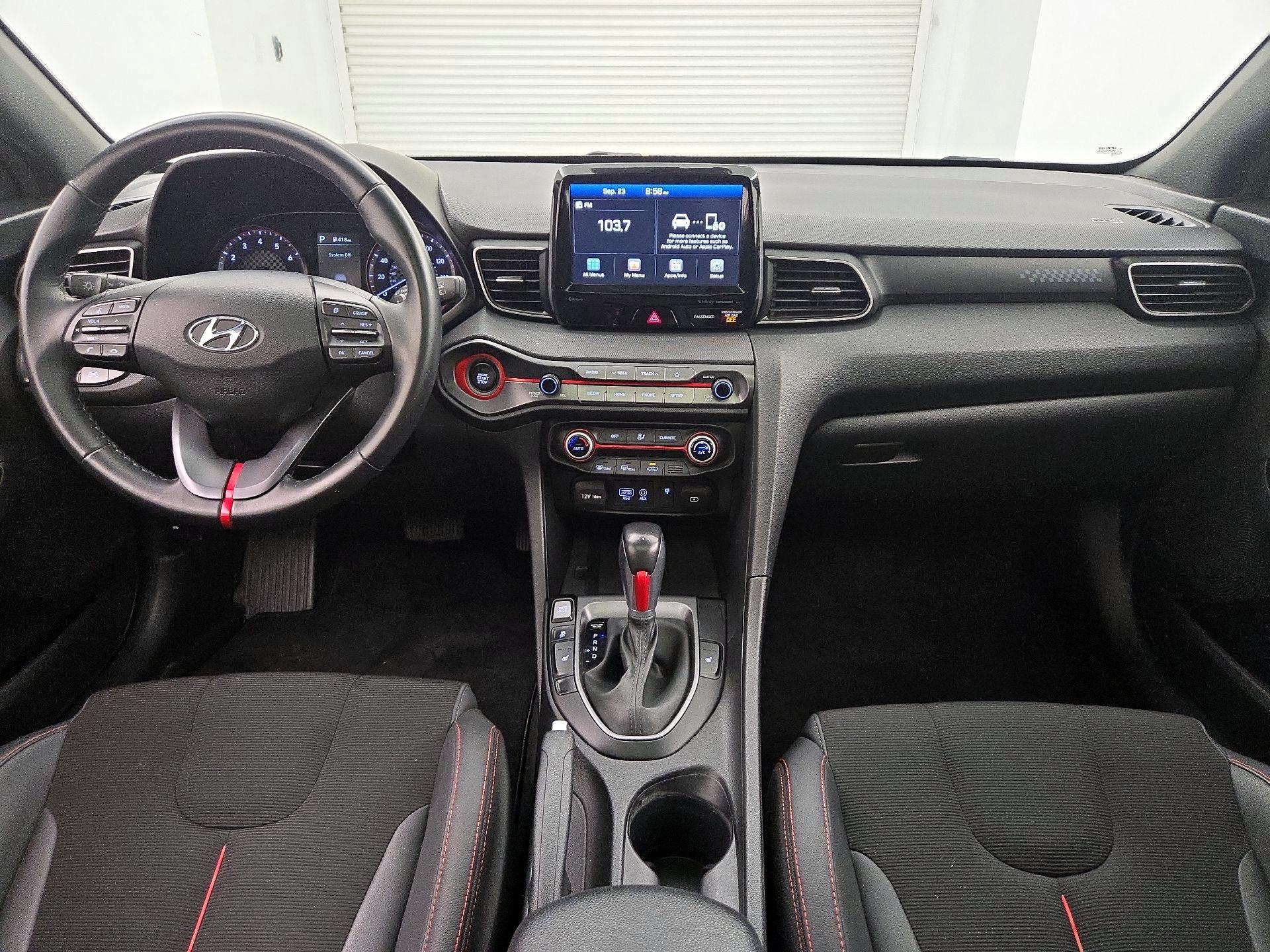 Thumbnail: 2019 Hyundai Veloster - 9