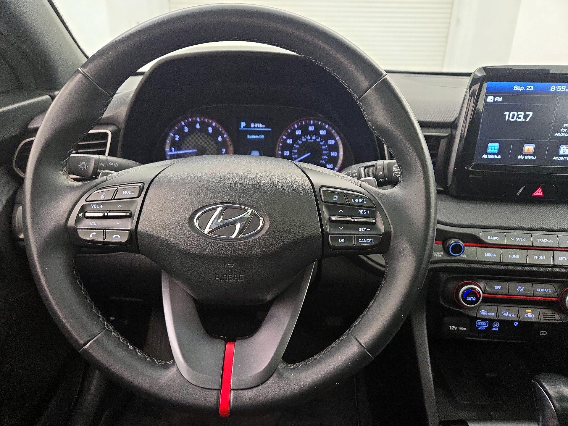 Thumbnail: 2019 Hyundai Veloster - 10