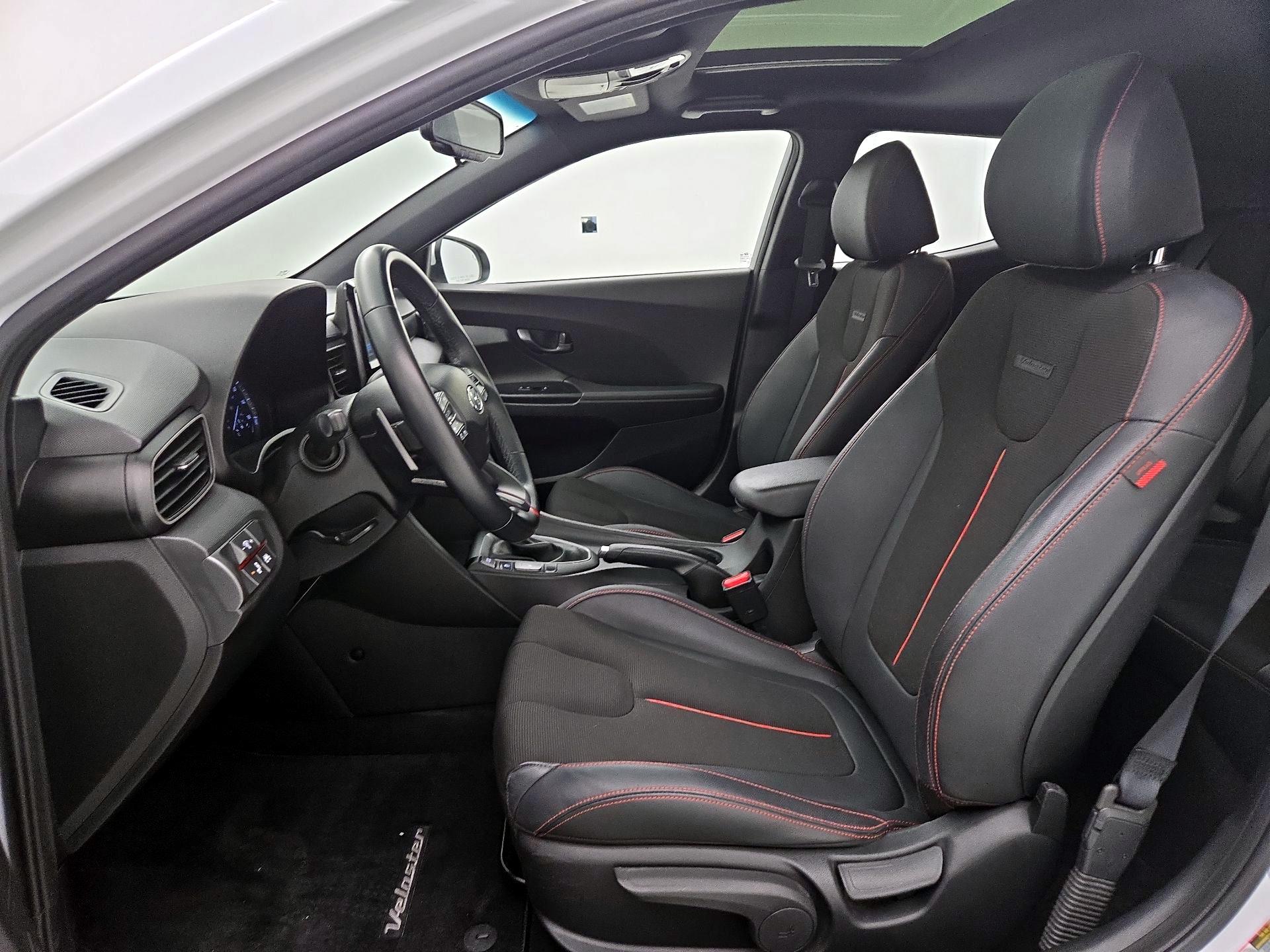 Thumbnail: 2019 Hyundai Veloster - 11