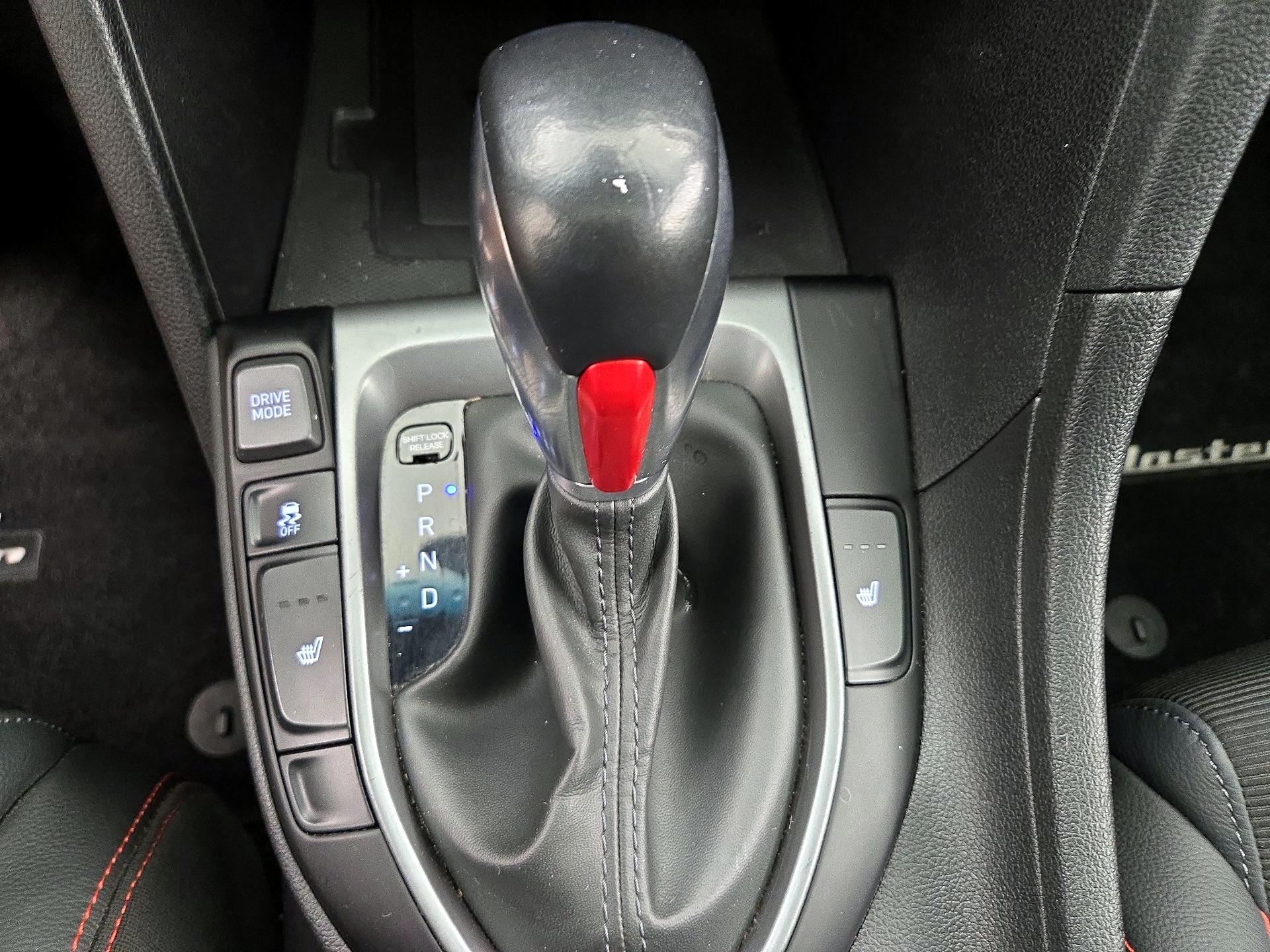 Thumbnail: 2019 Hyundai Veloster - 17