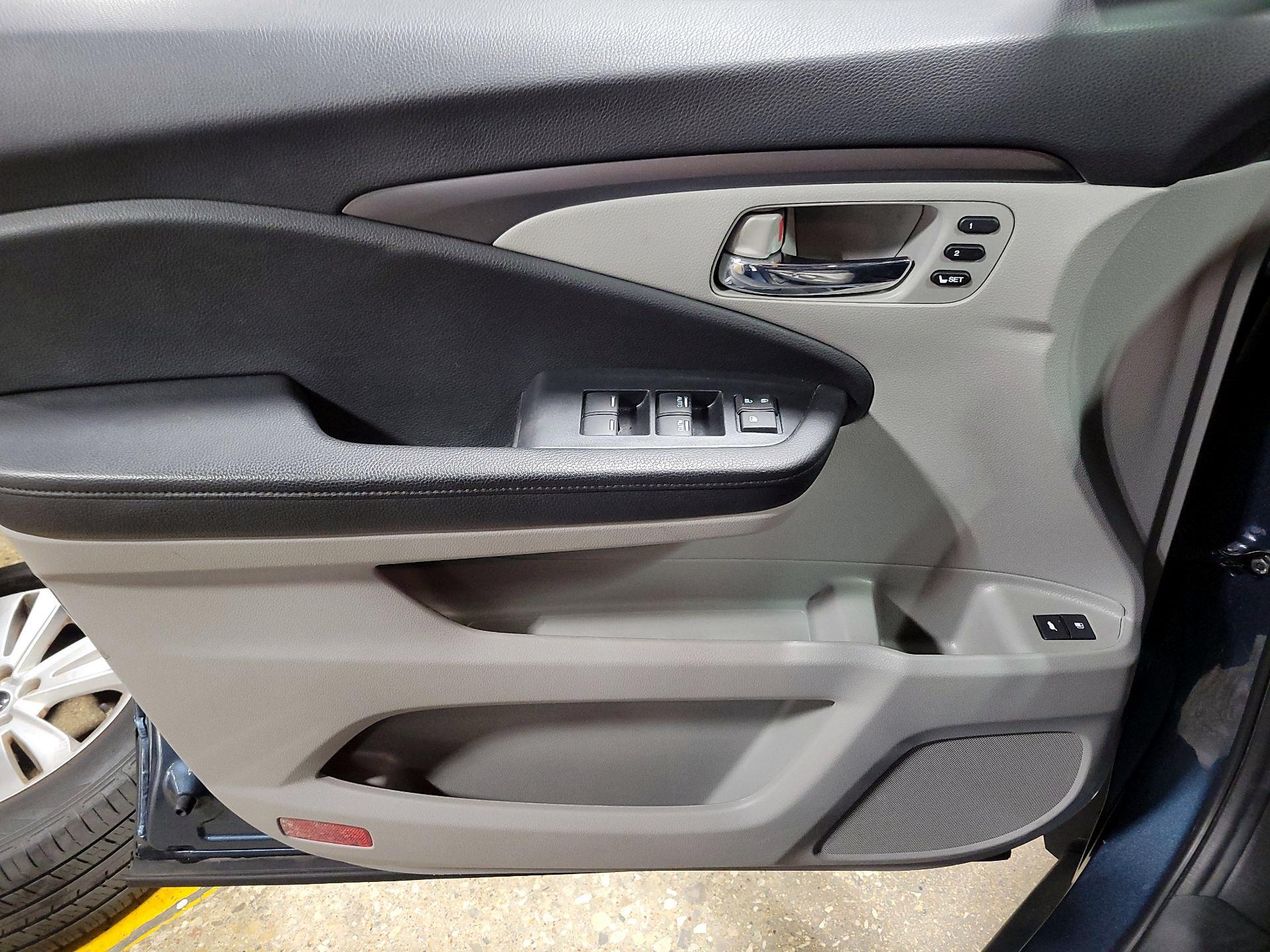 Thumbnail: 2021 Honda Pilot - 12