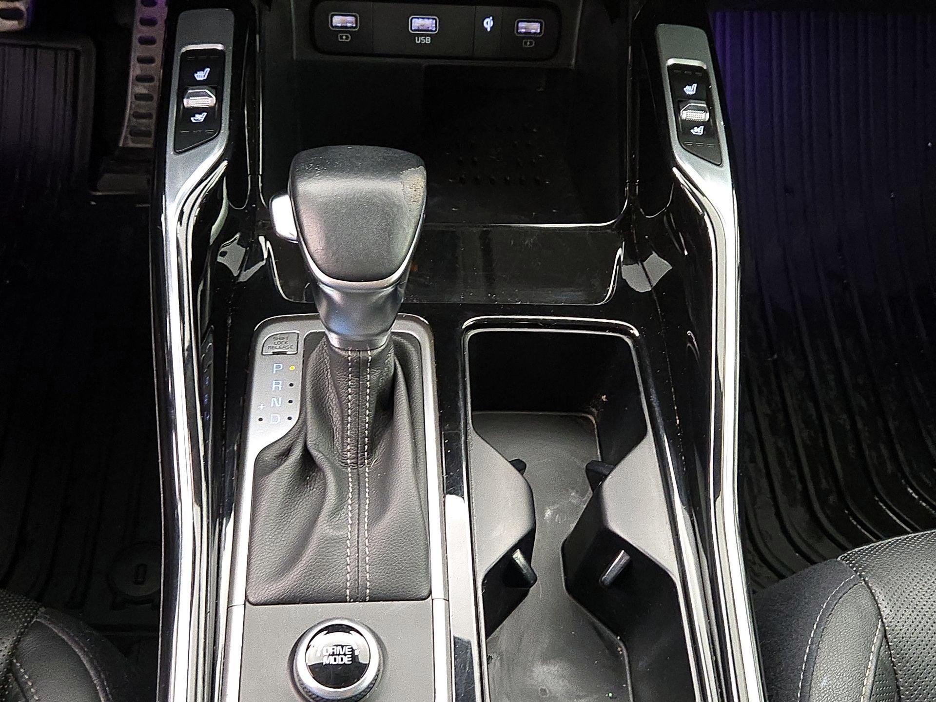 Thumbnail: 2021 Kia Sorento - 18