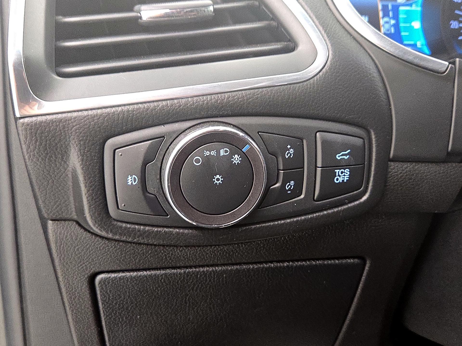 Thumbnail: 2020 Ford Edge - 13