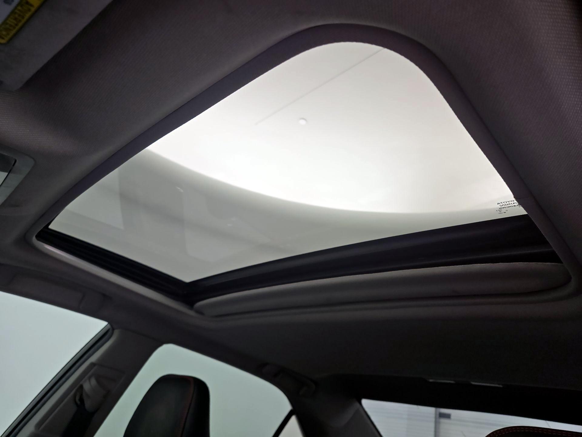 Thumbnail: 2015 Toyota Camry - 19