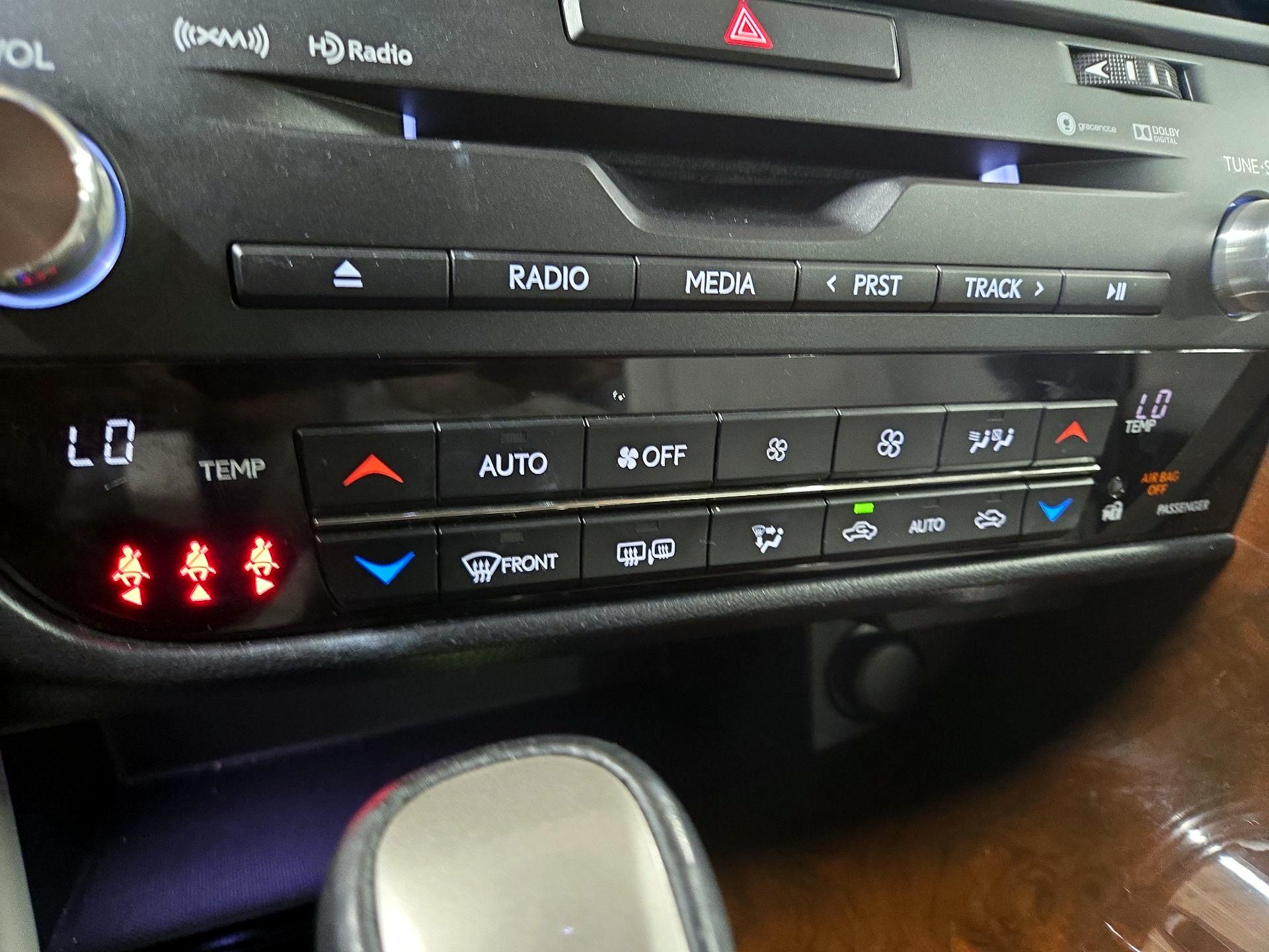 Thumbnail: 2017 Lexus RX - 17