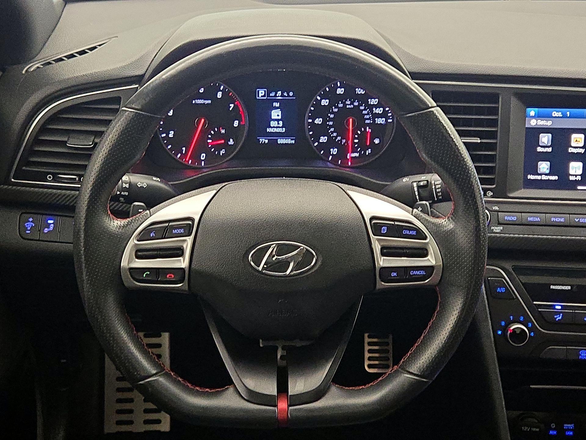 Thumbnail: 2018 Hyundai Elantra - 10