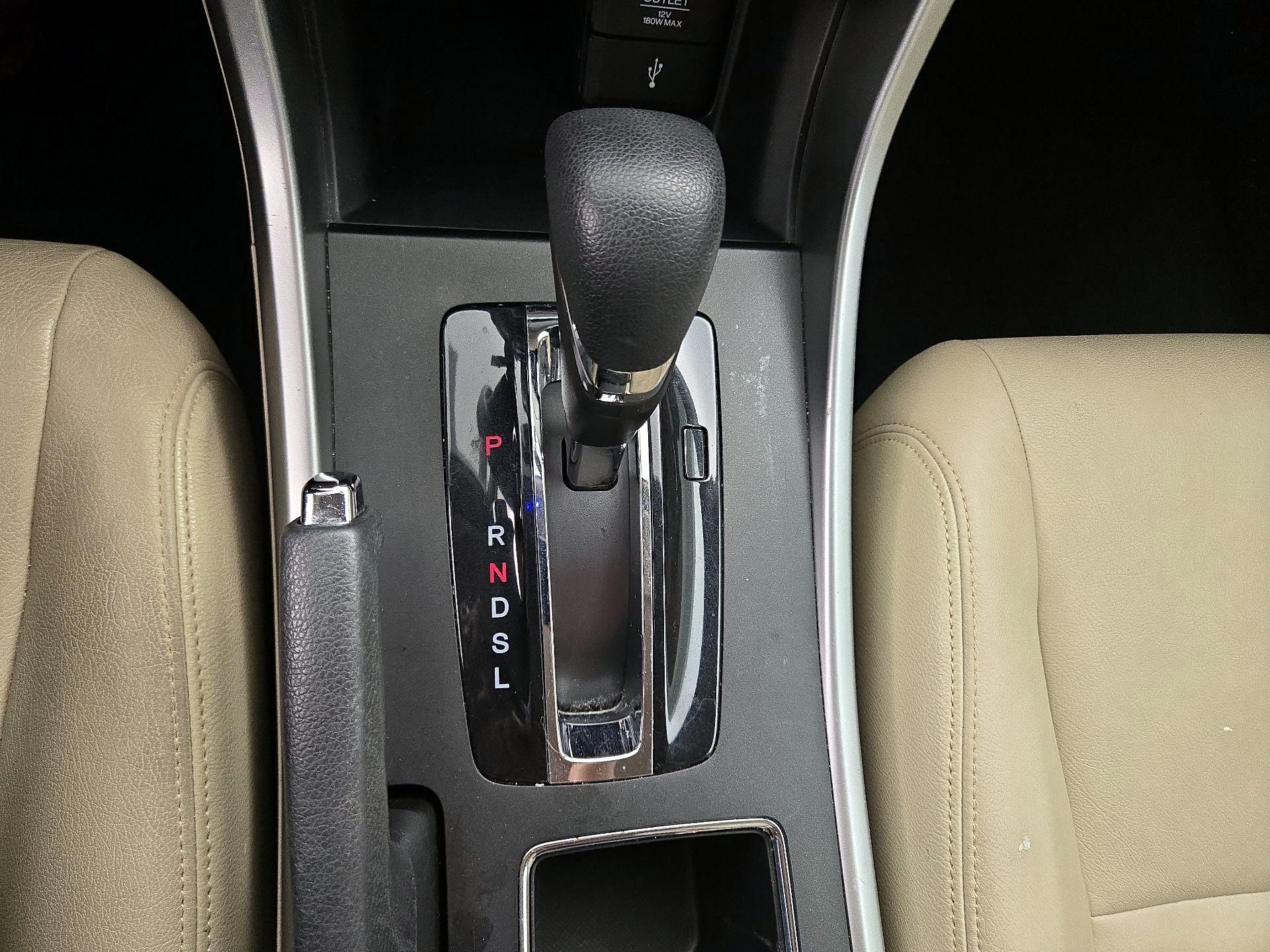 Thumbnail: 2015 Honda Accord - 17