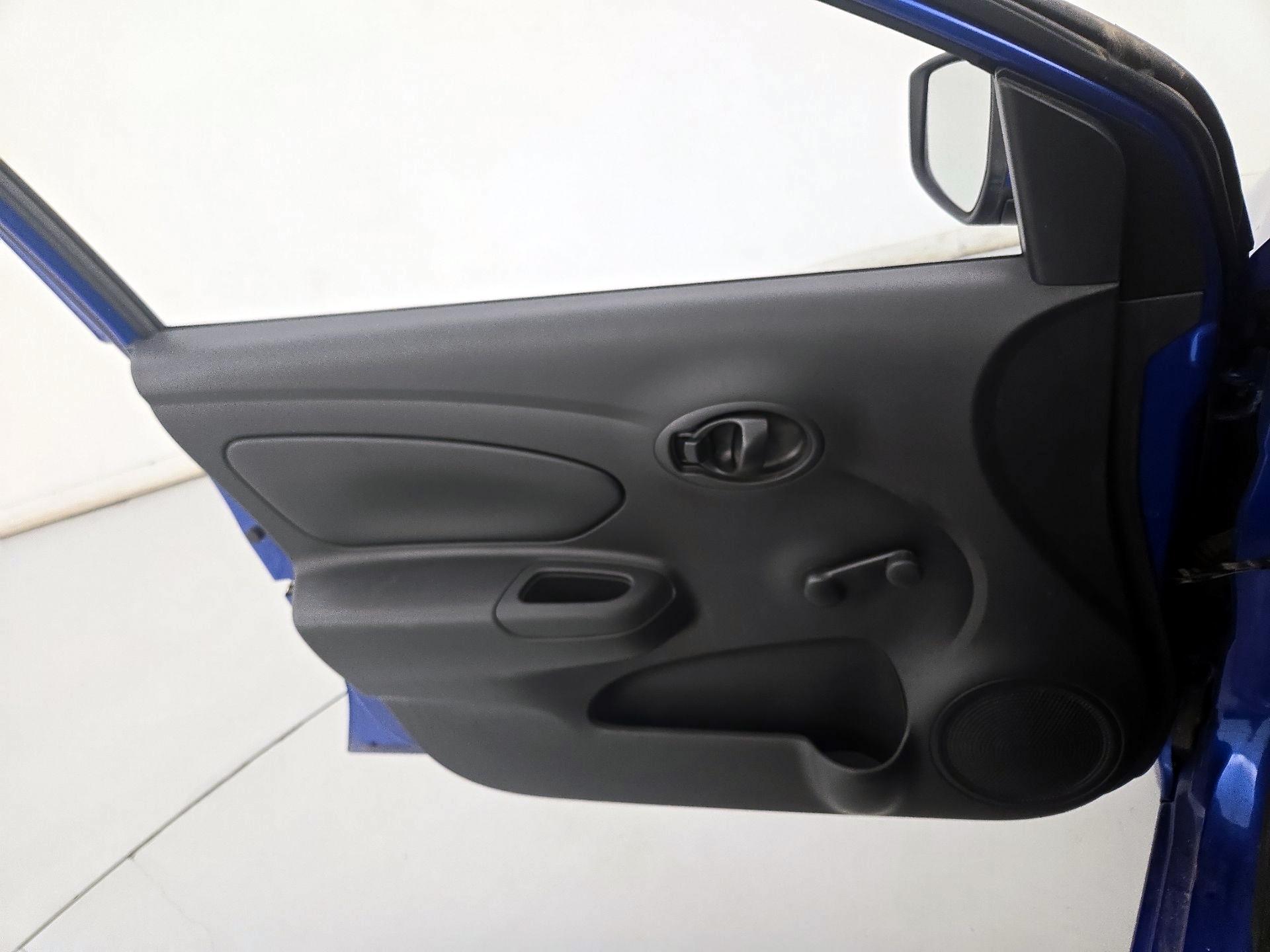 Thumbnail: 2016 Nissan Versa - 12