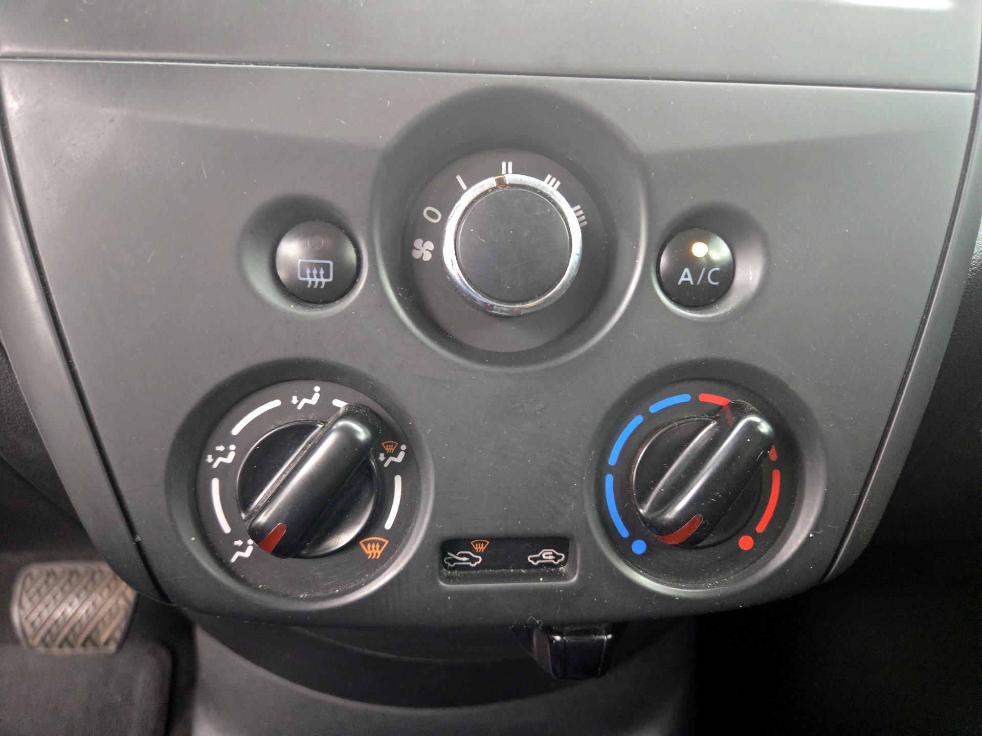 Thumbnail: 2016 Nissan Versa - 15