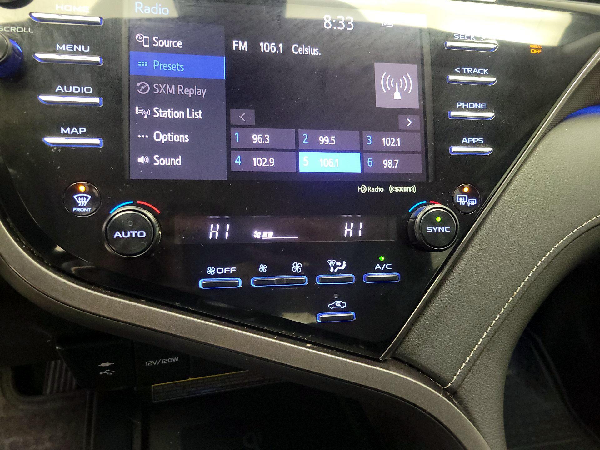 Thumbnail: 2019 Toyota Camry - 16