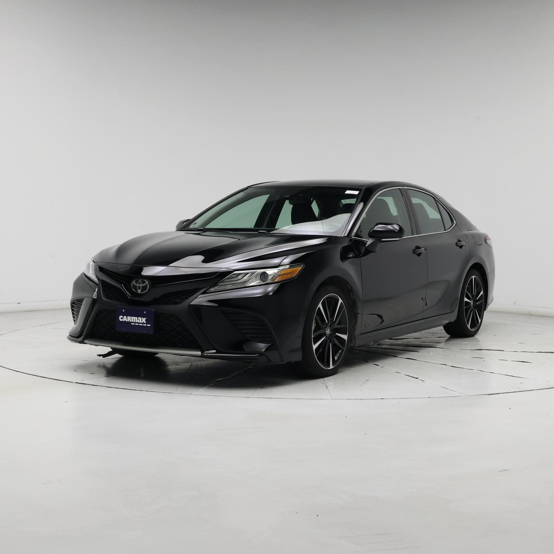 Thumbnail: 2019 Toyota Camry - 4