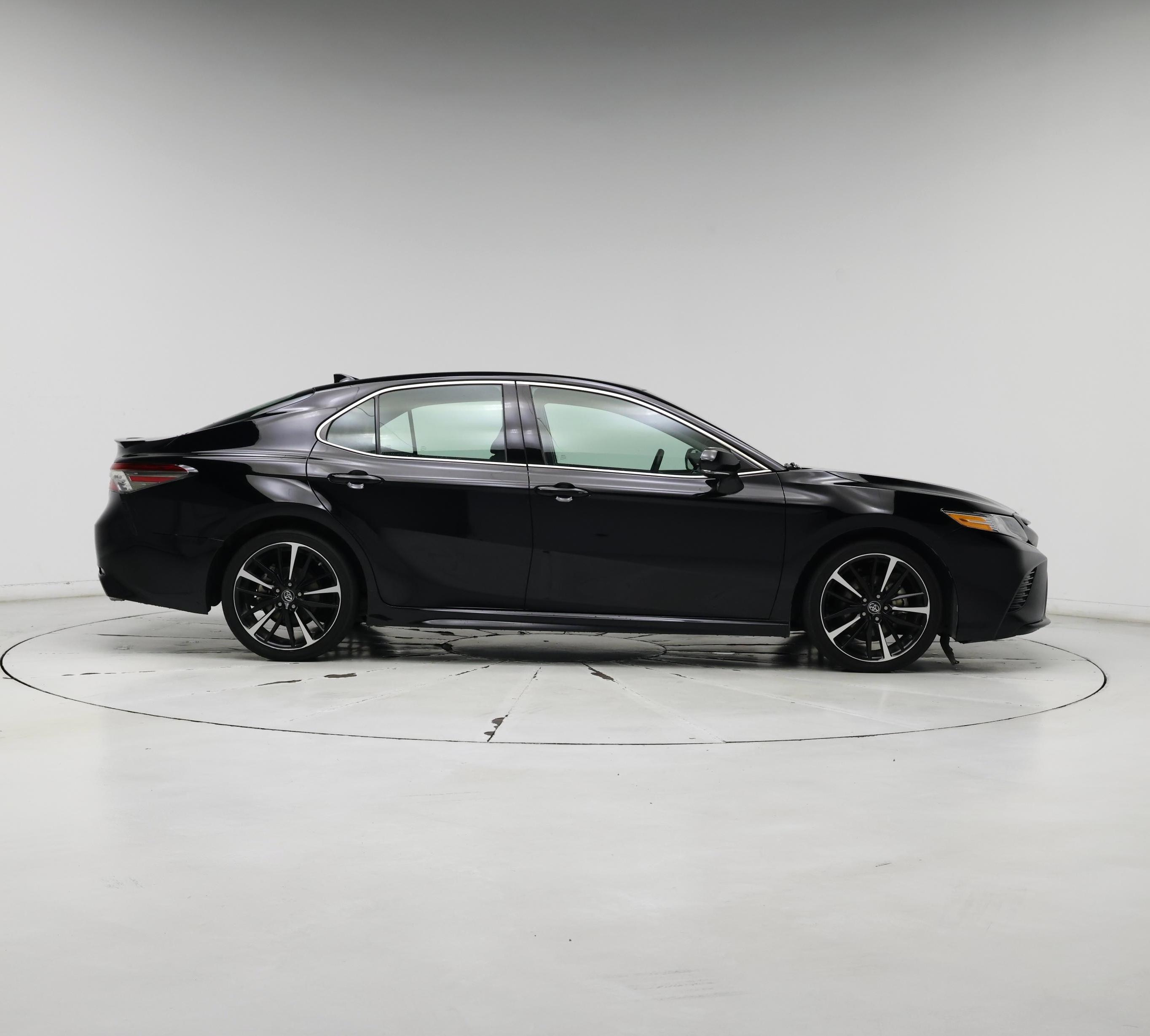 Thumbnail: 2019 Toyota Camry - 7