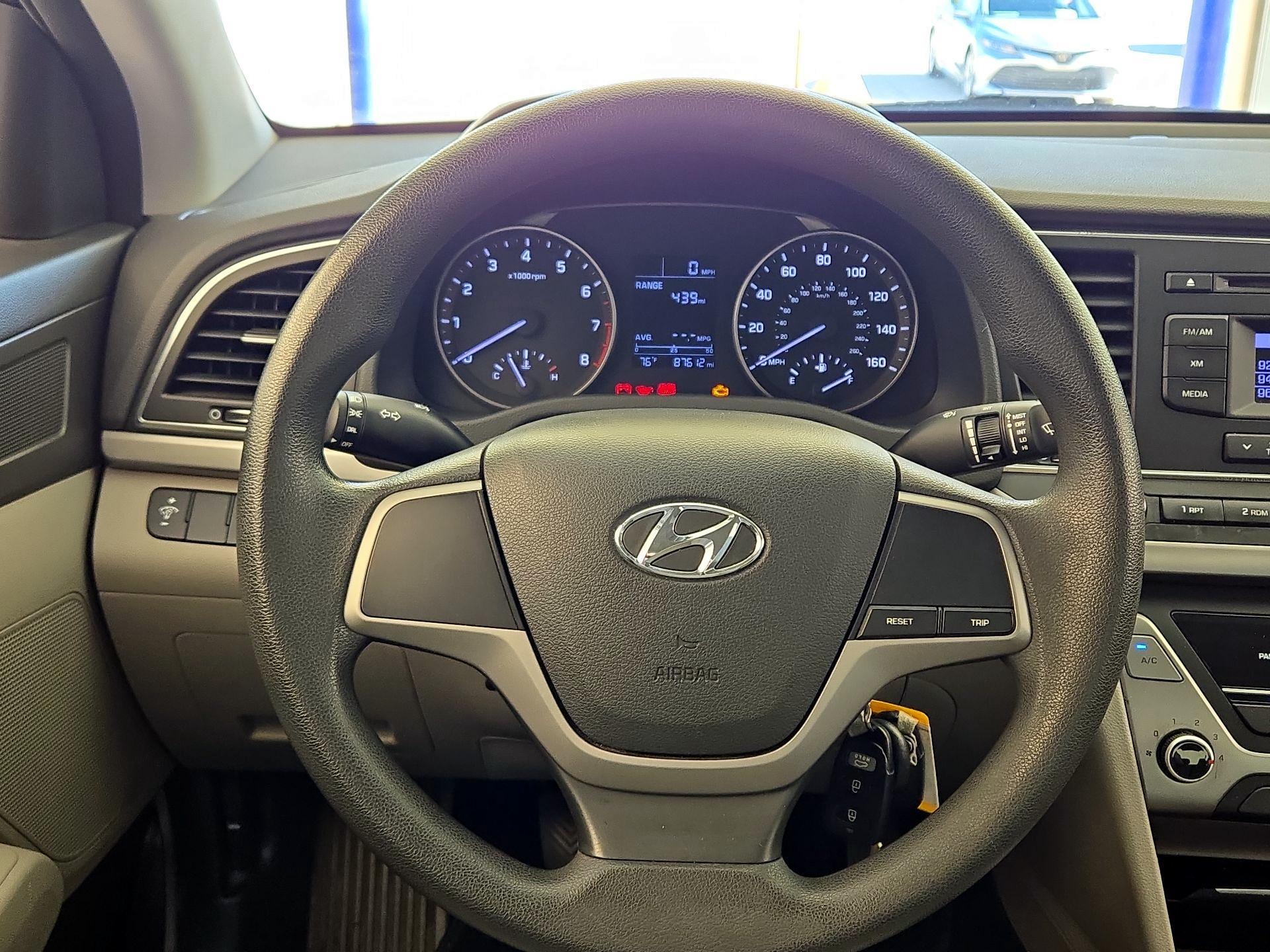 Thumbnail: 2017 Hyundai Elantra - 10